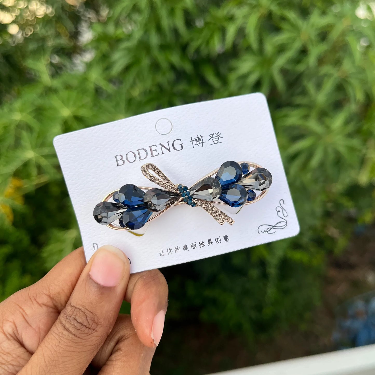 Mini Crystal Bow Center Clip Blue