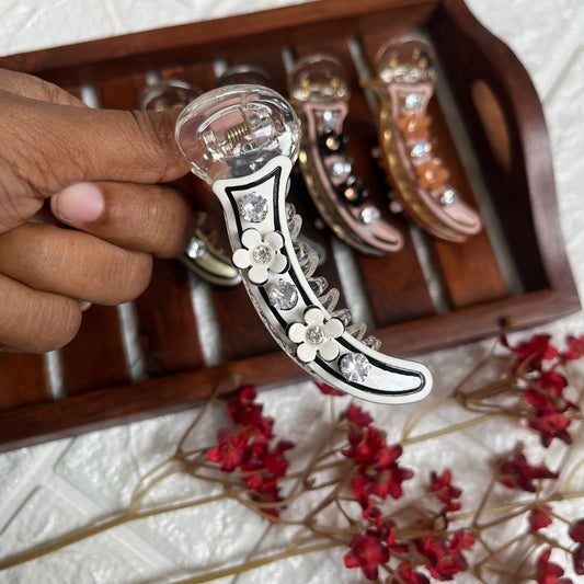 Designer Banana Clip - M - Kaithogai