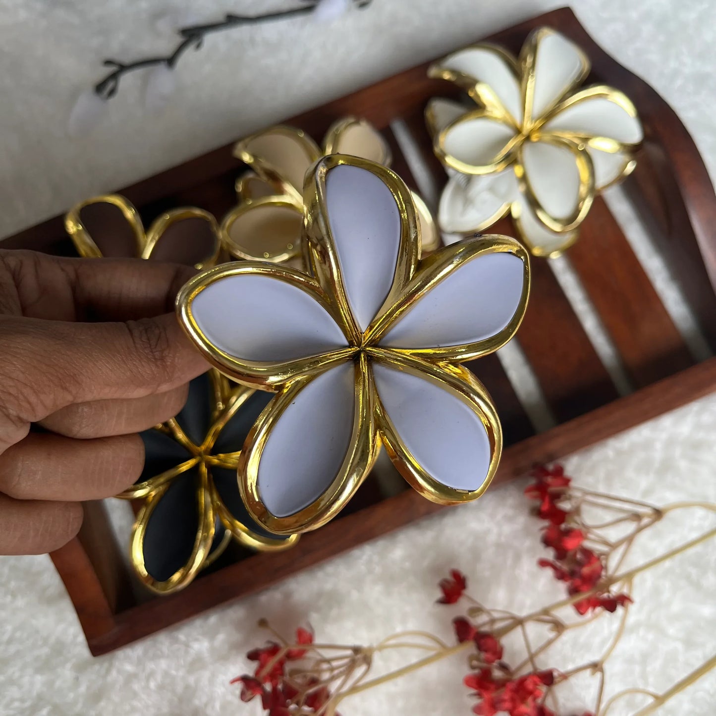 Flower Claw - Kaithogai