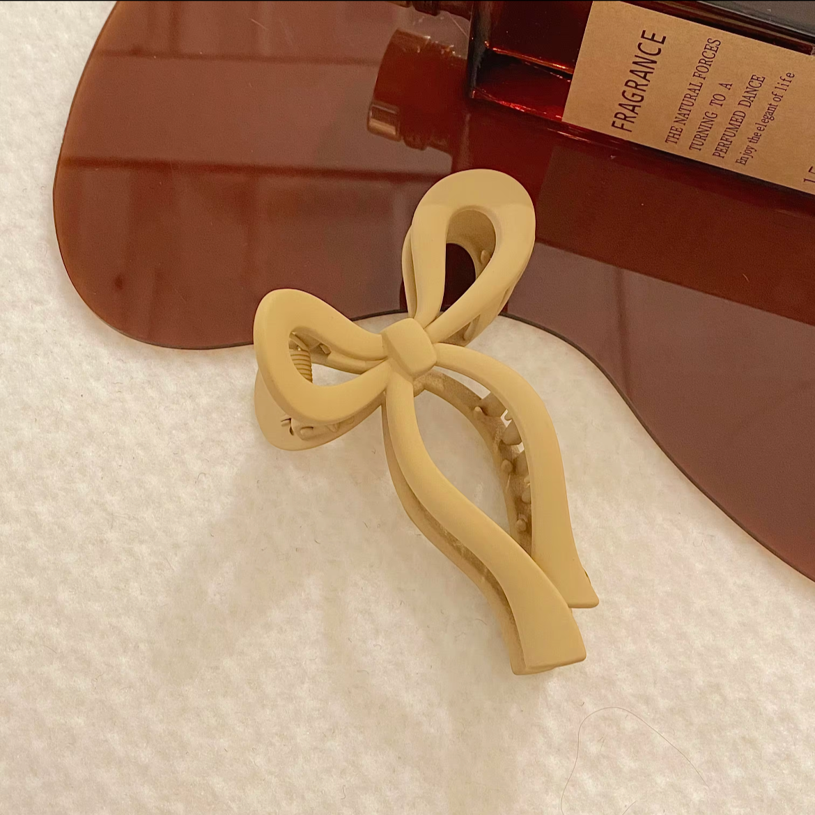 Bow tie Claw Clip