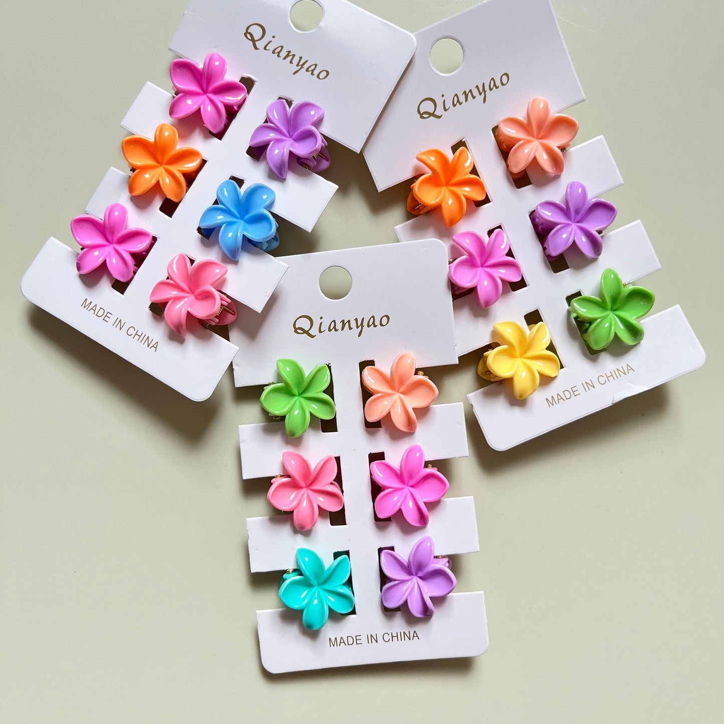 Flower Claws - Pack of 6 (Assorted)