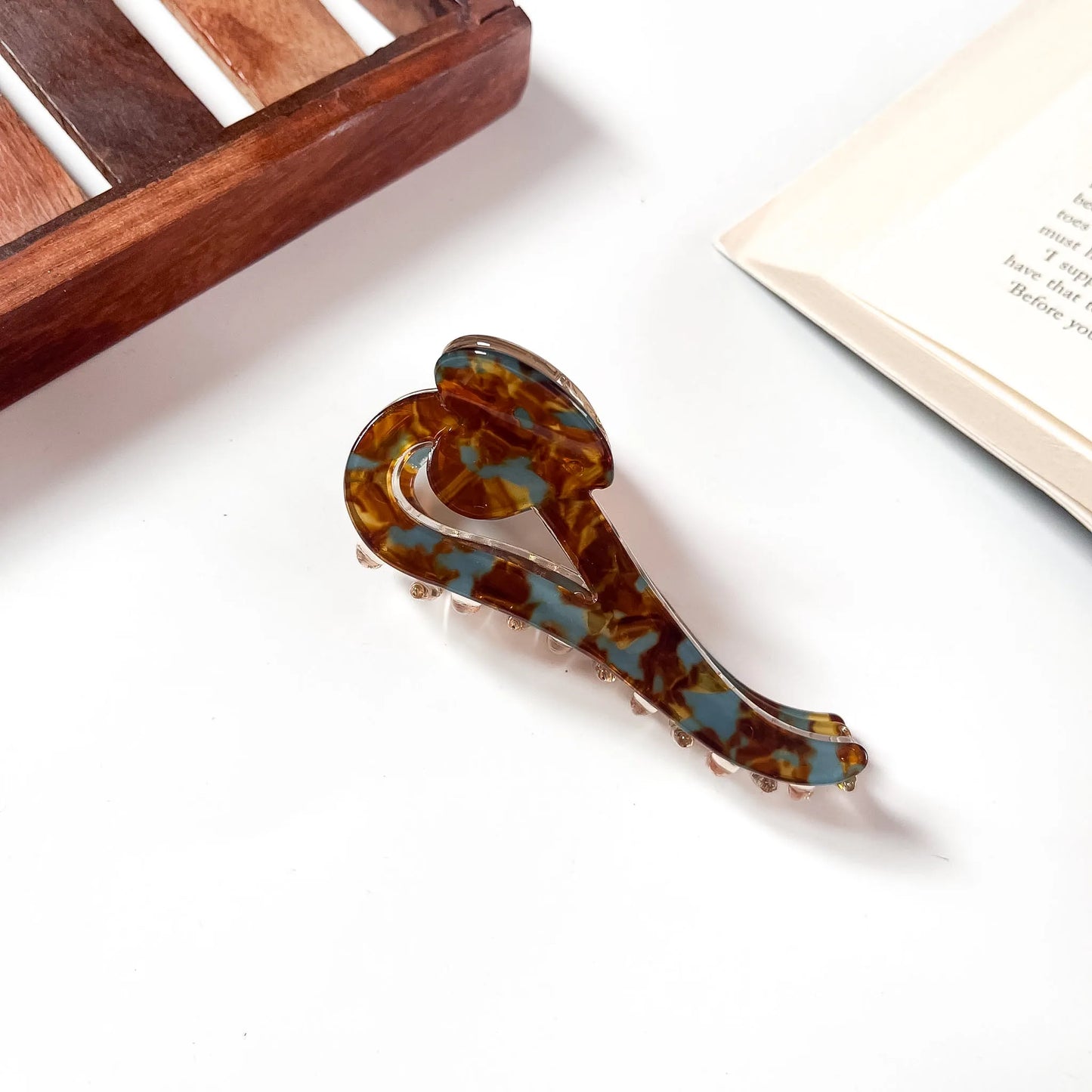 lue tortoiseshell swirl claw clip for women