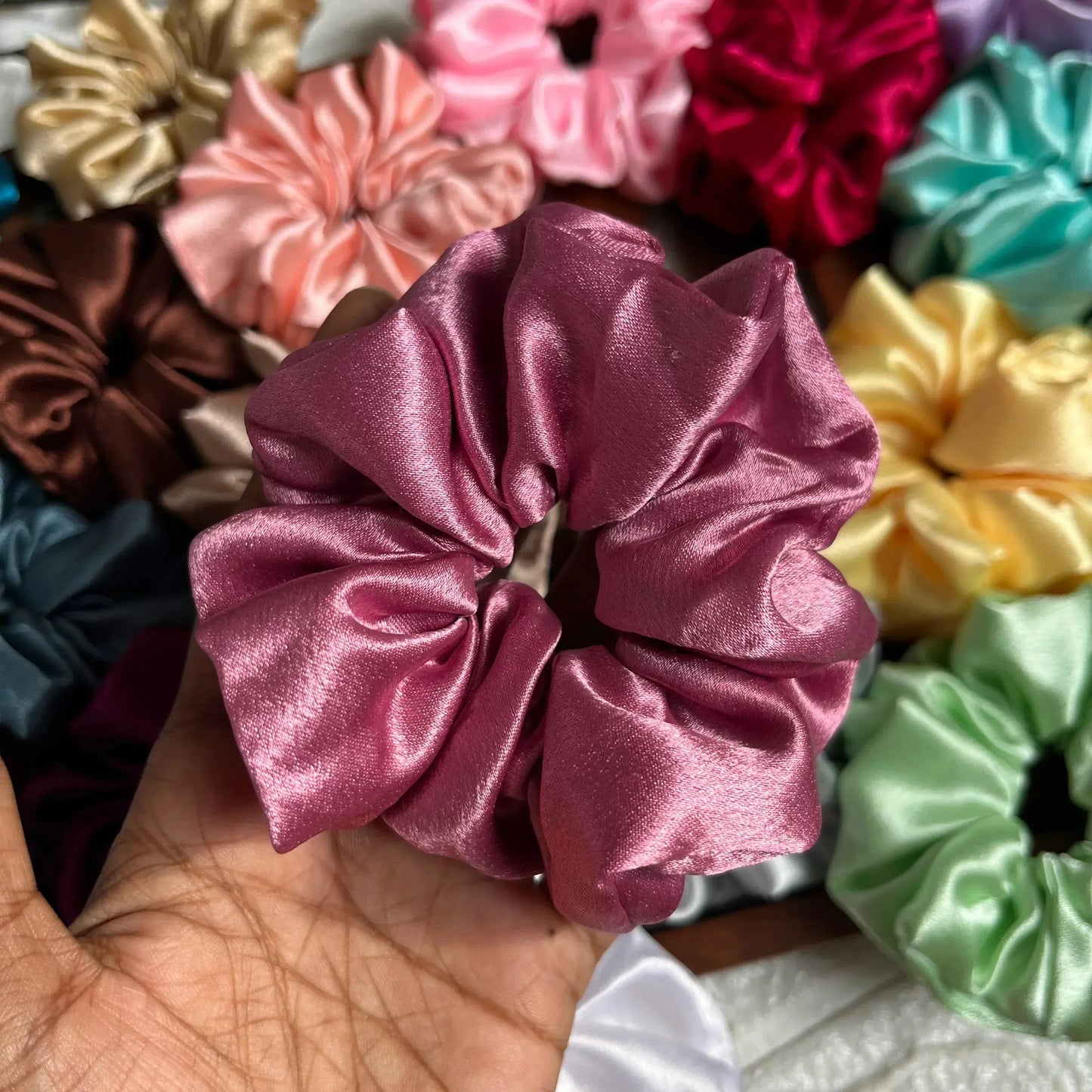 Satin Scrunchie – Smooth & Shine - Kaithogai