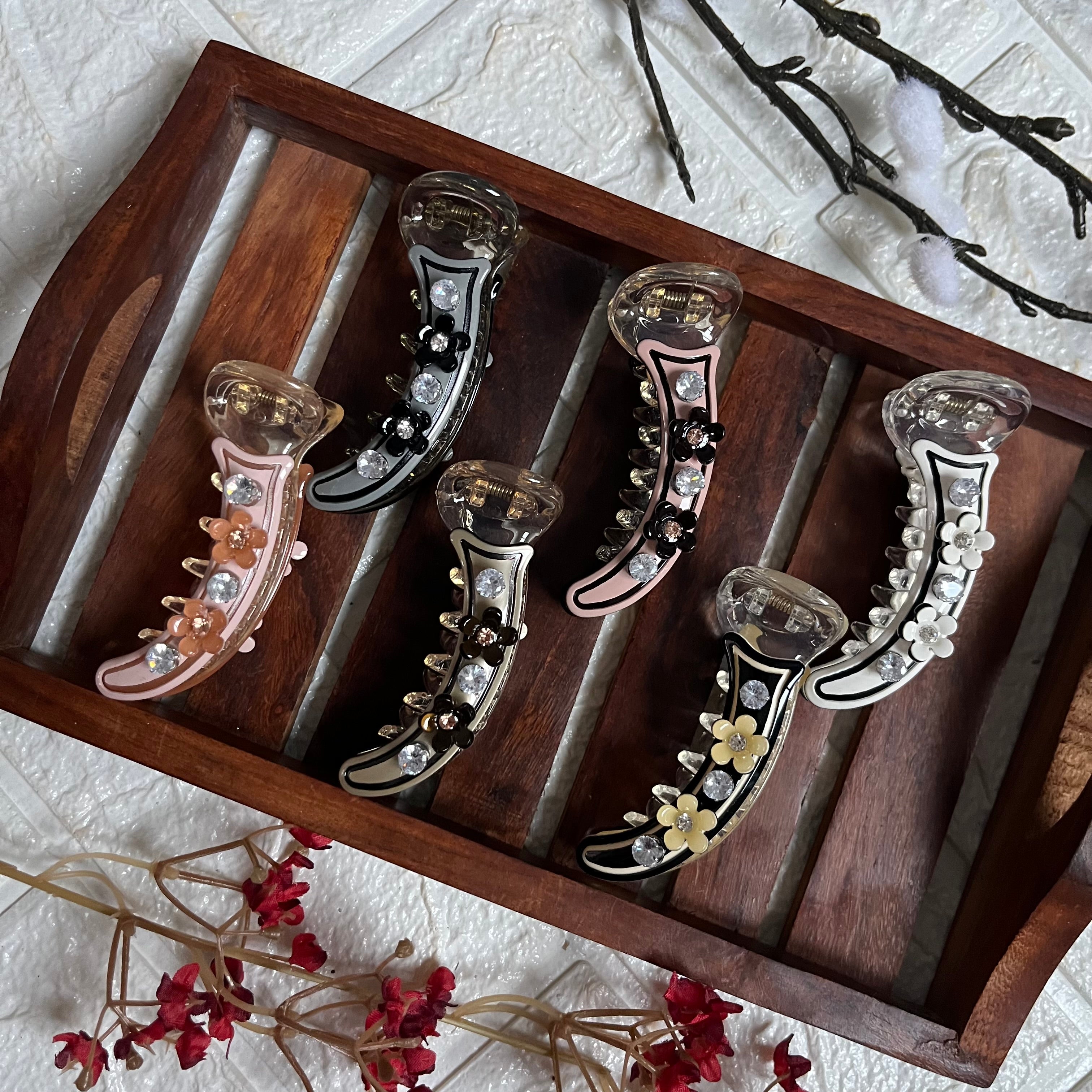 Designer Banana Clip - M