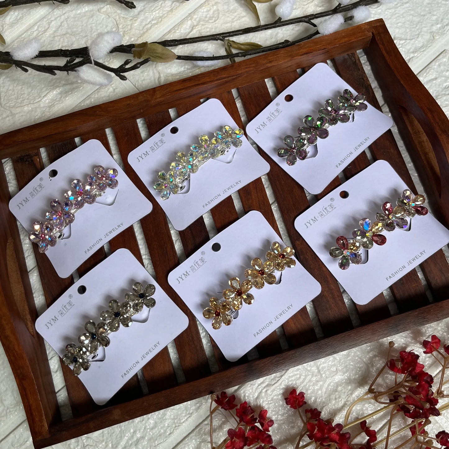 Elegant Flower Center Clip