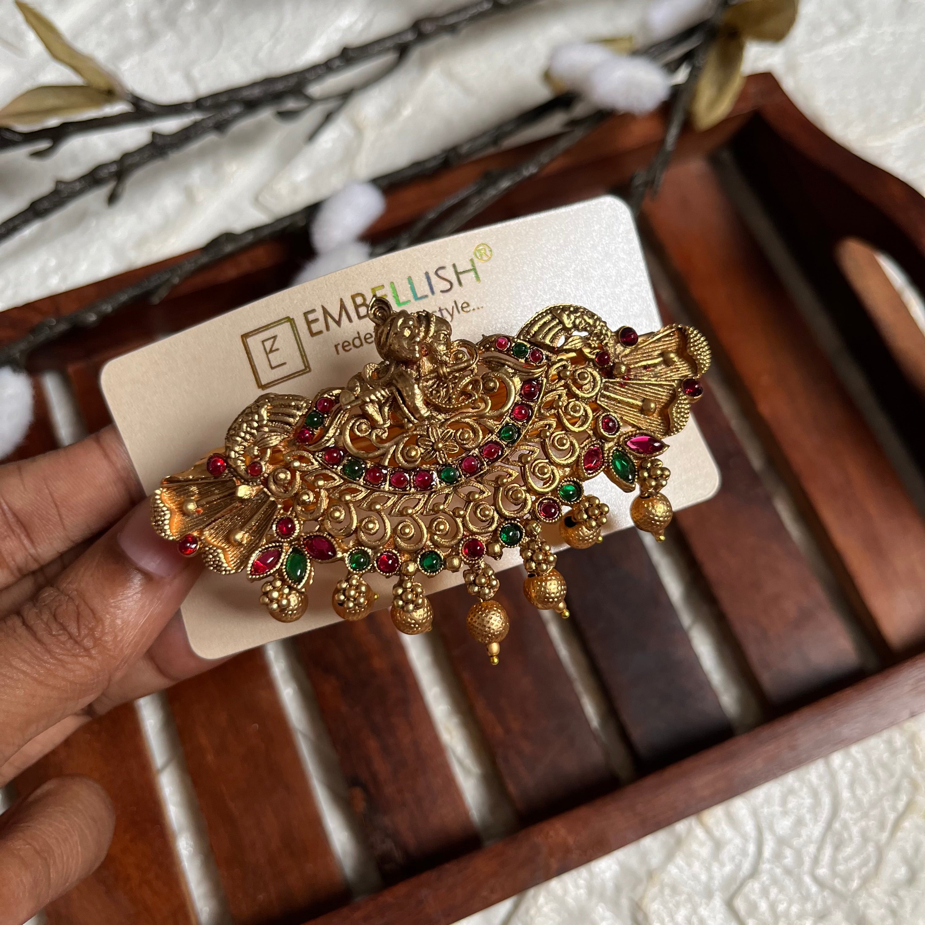 Radha Krishna Center Clip