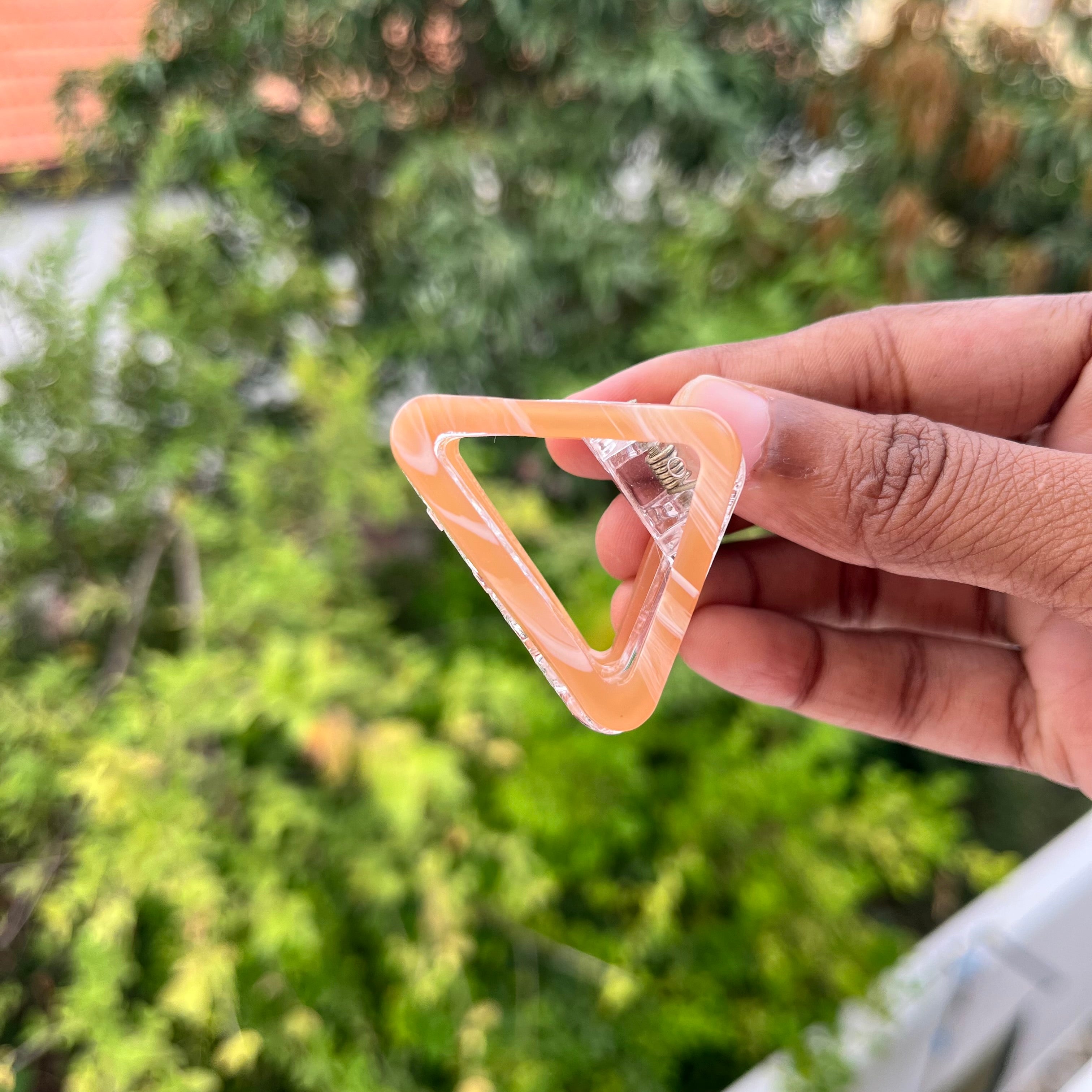 Minimal Triangle Hair Claw