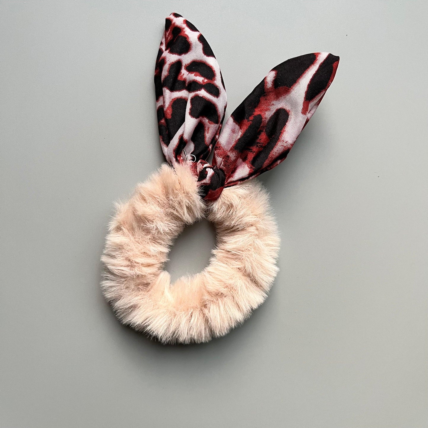 Bunny Fur Scrunchie - Kaithogai