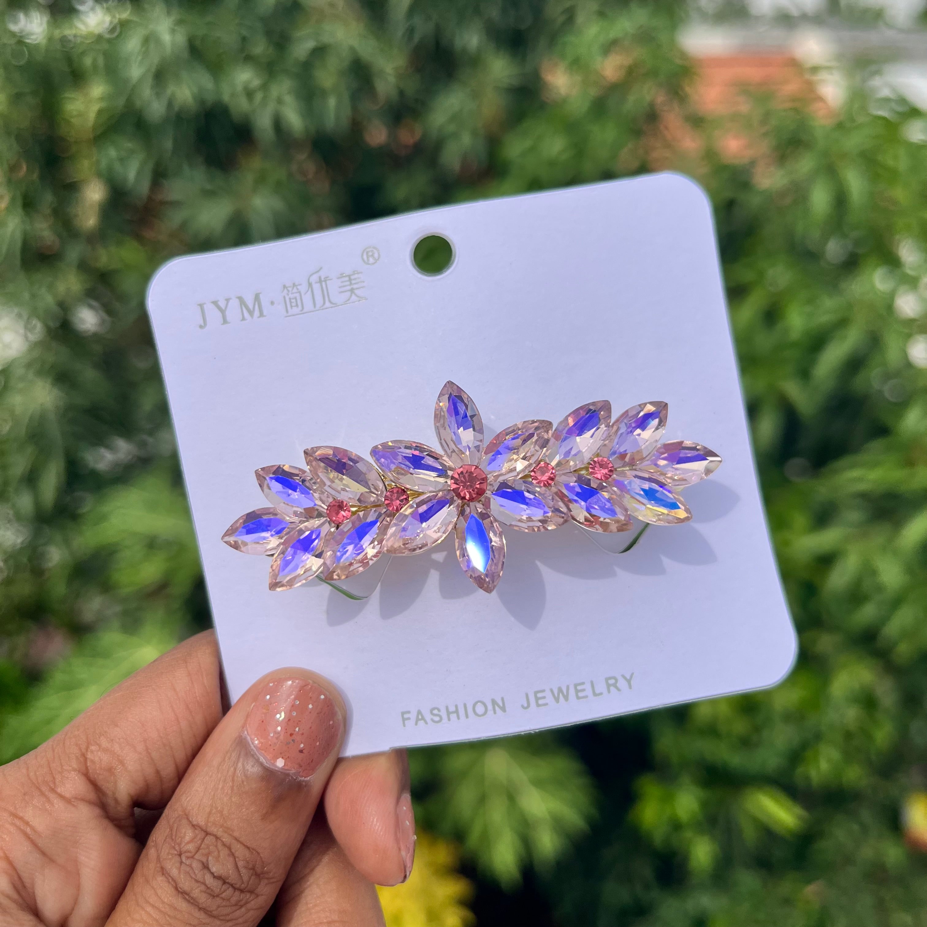 Twilight Leaf Center Clip