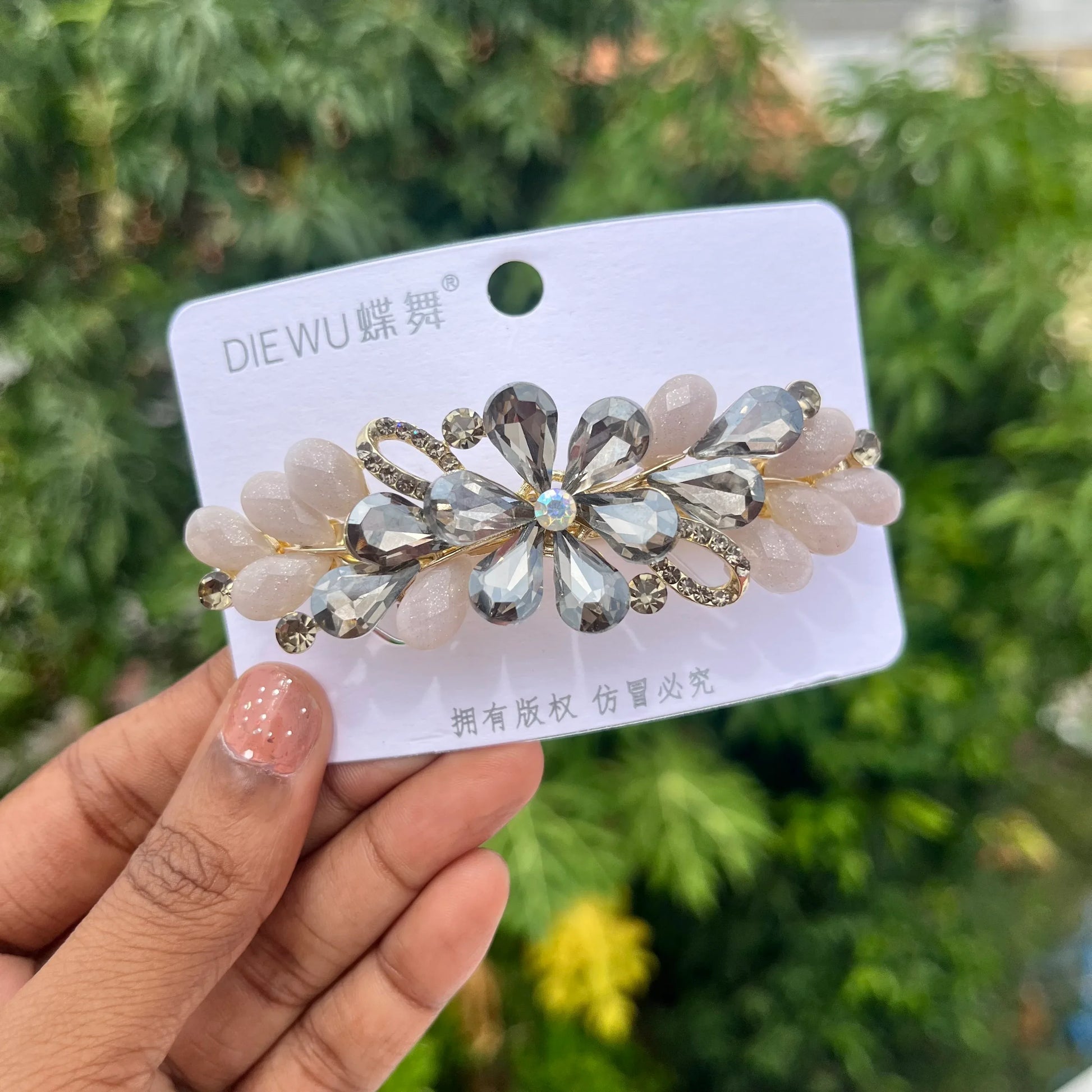 Crystal Petal Center Clip Grey