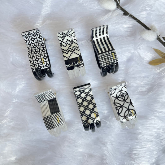 Black & White Catch Clip