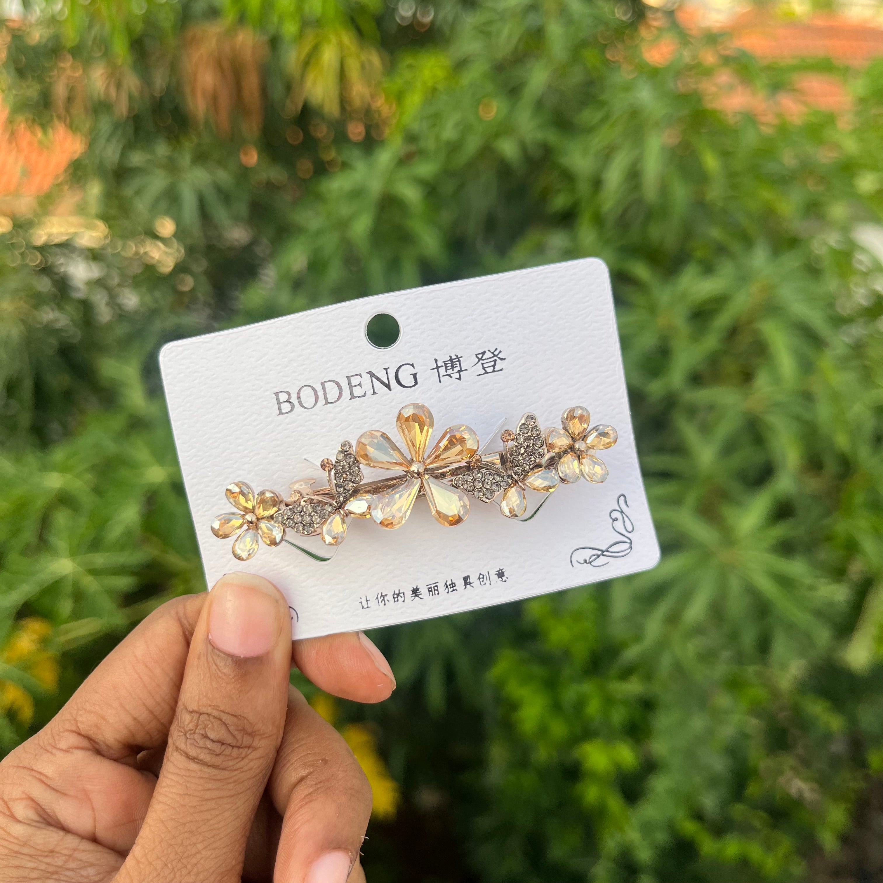 Crystal Blossom Center Clip