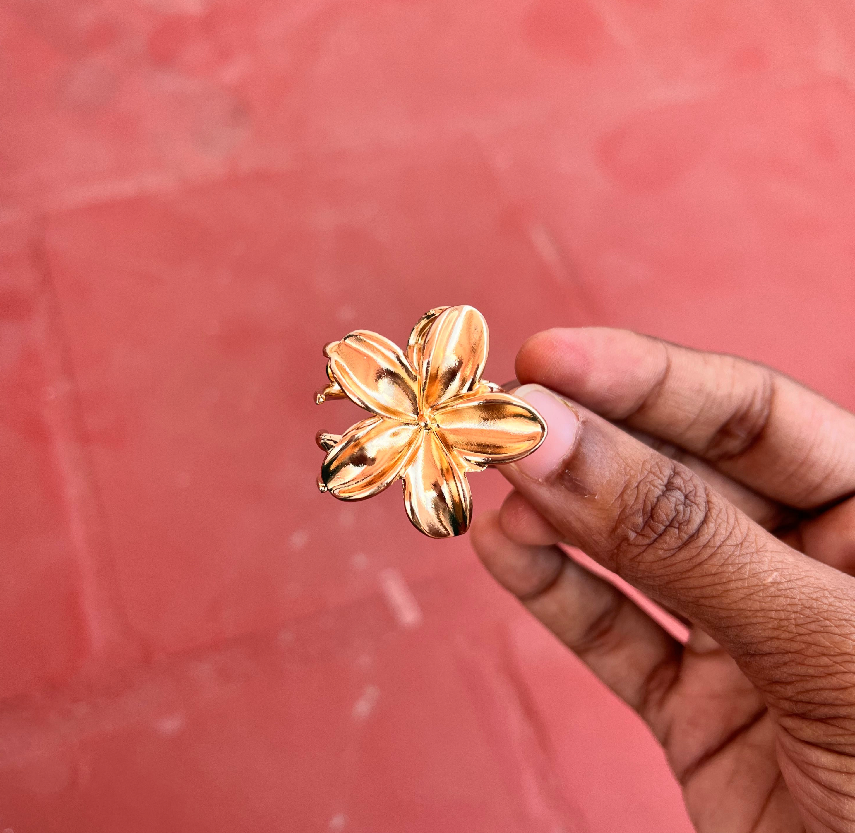 Metal Flower Claw - Medium