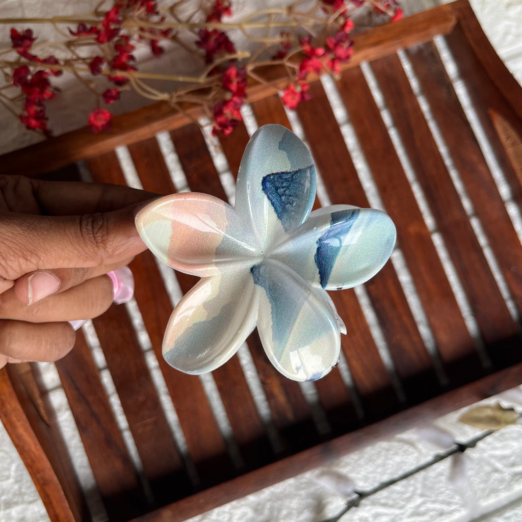 Watercolor Blossom Claw