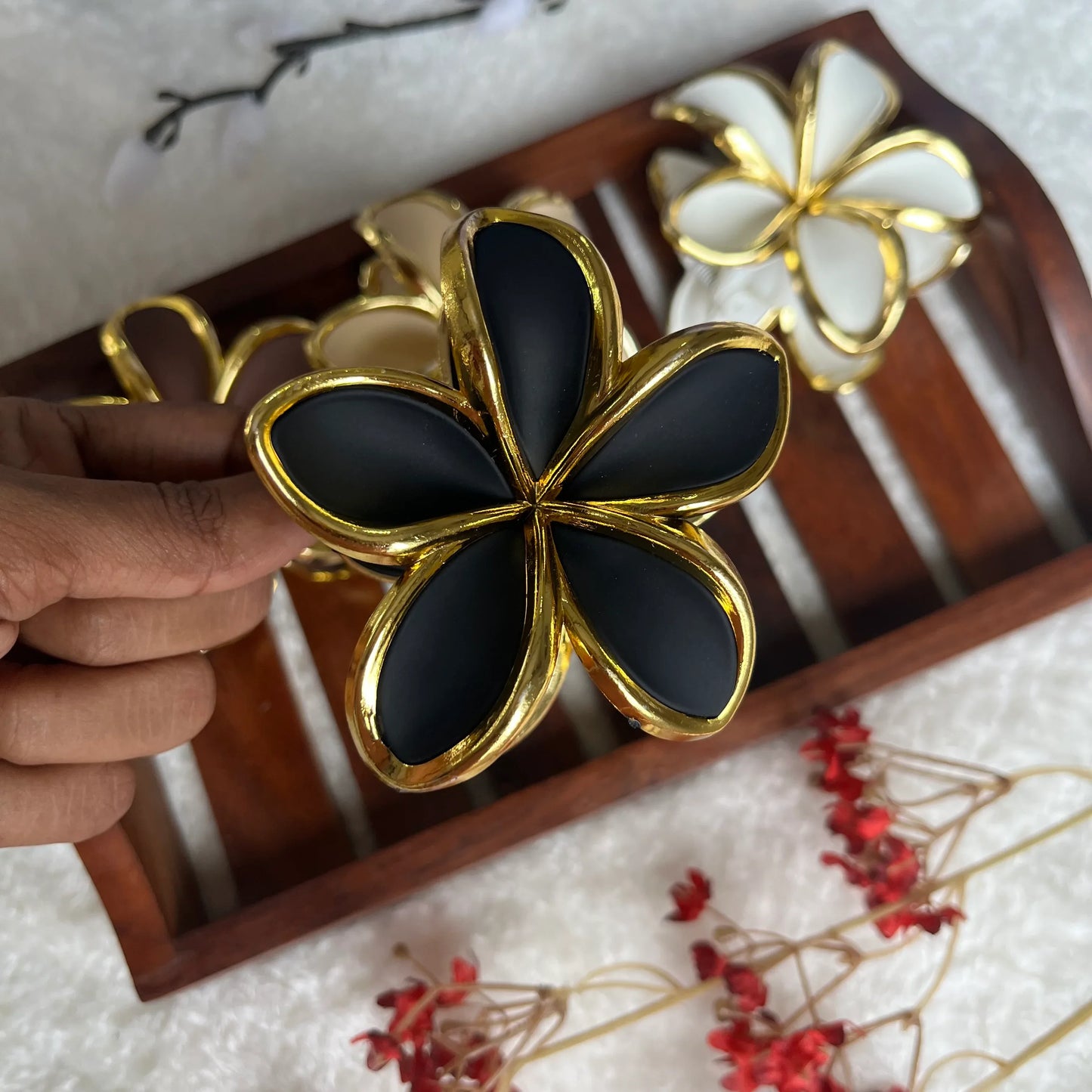 Flower Claw - Kaithogai