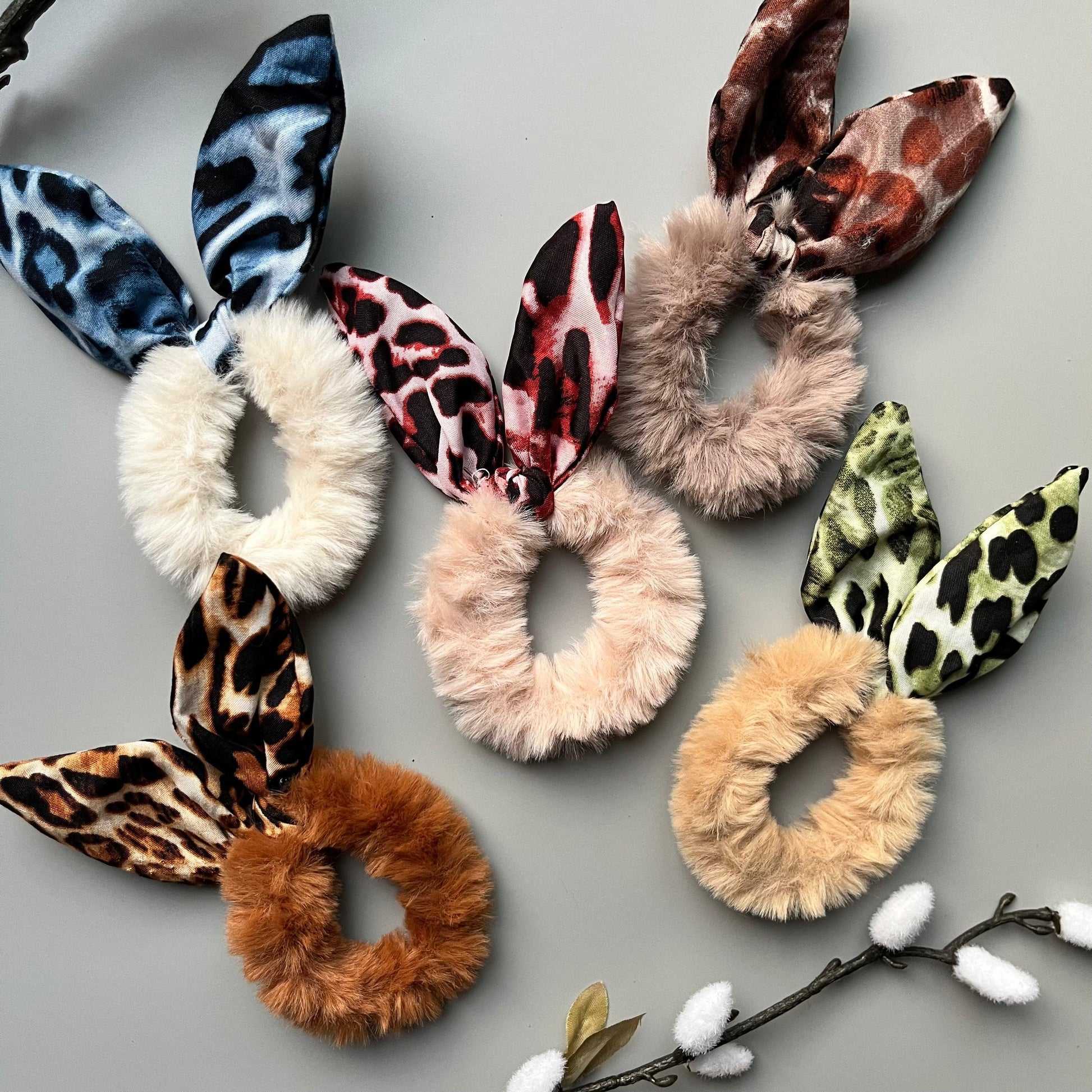 Bunny Fur Scrunchie - Kaithogai