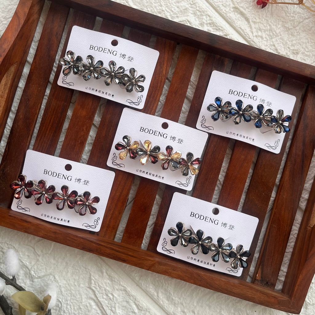 Five Petal Flower Center Clip