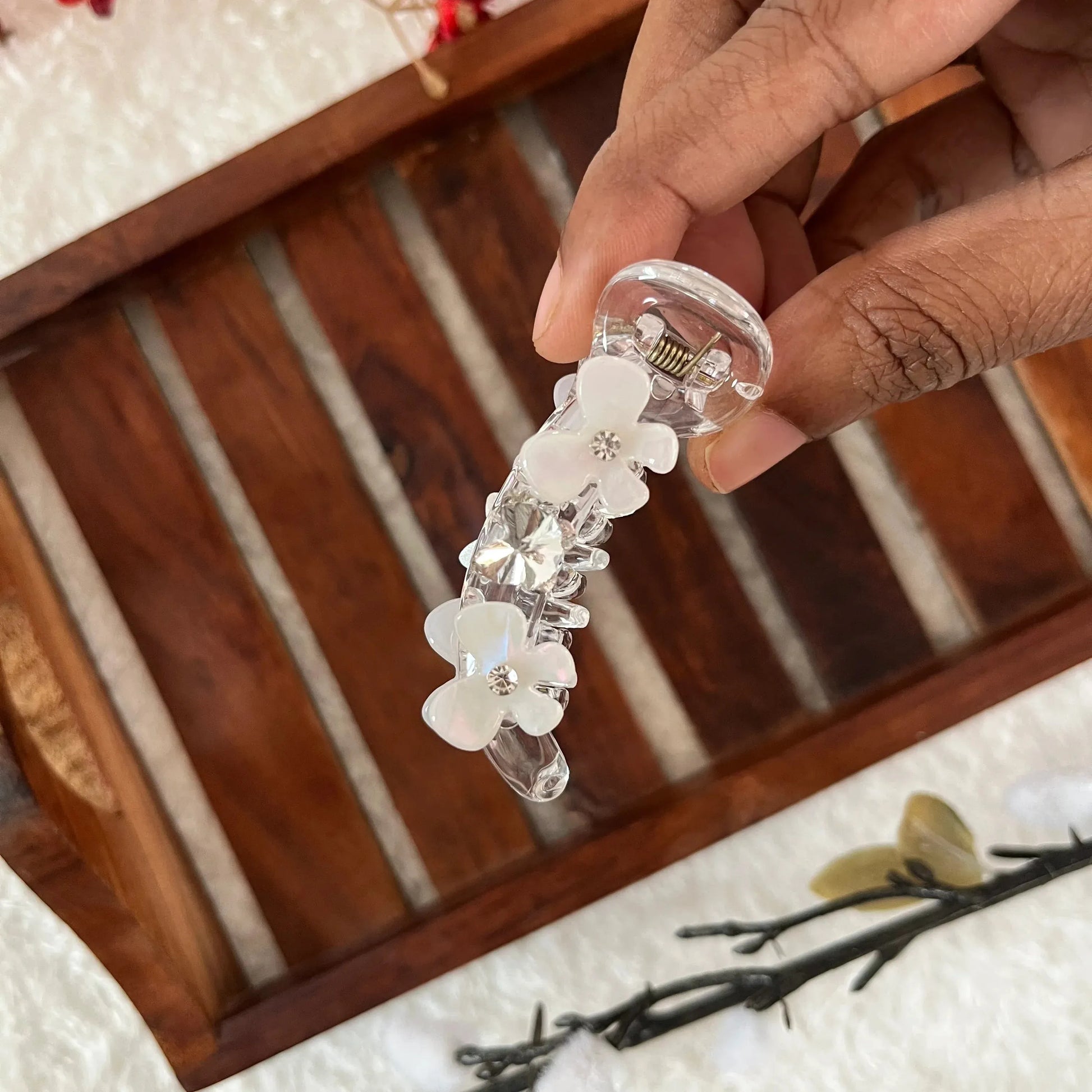 Flutter Banana Clip - Kaithogai