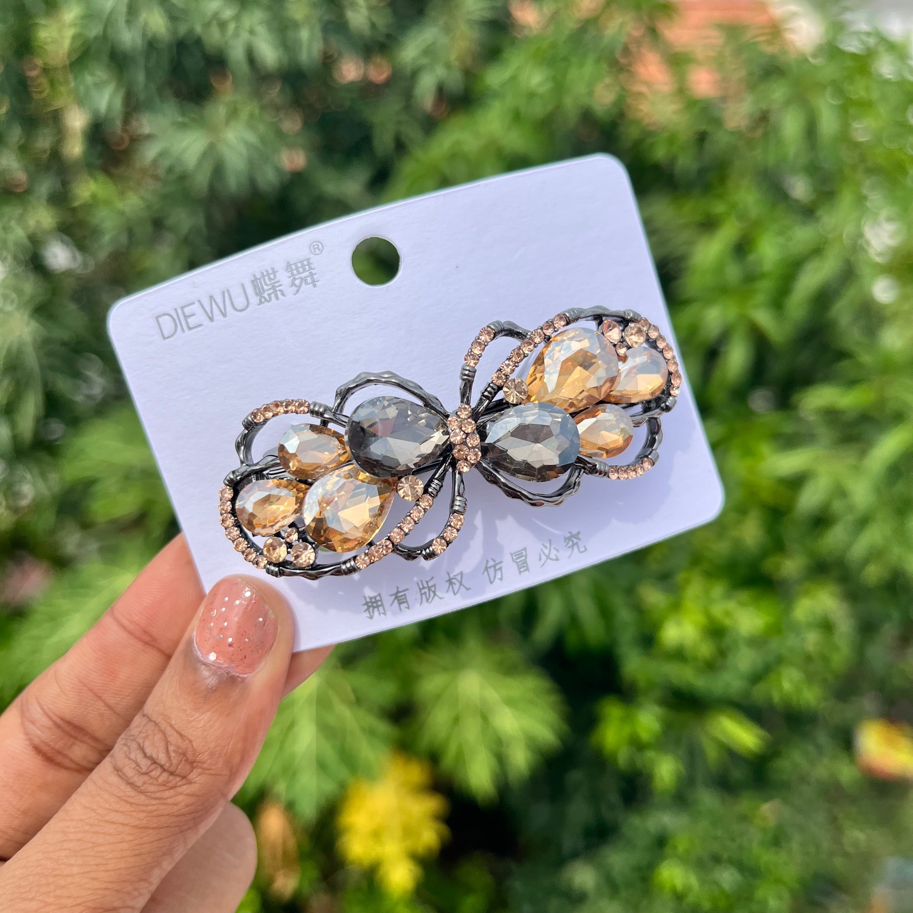 Midnight Bow Center Clip