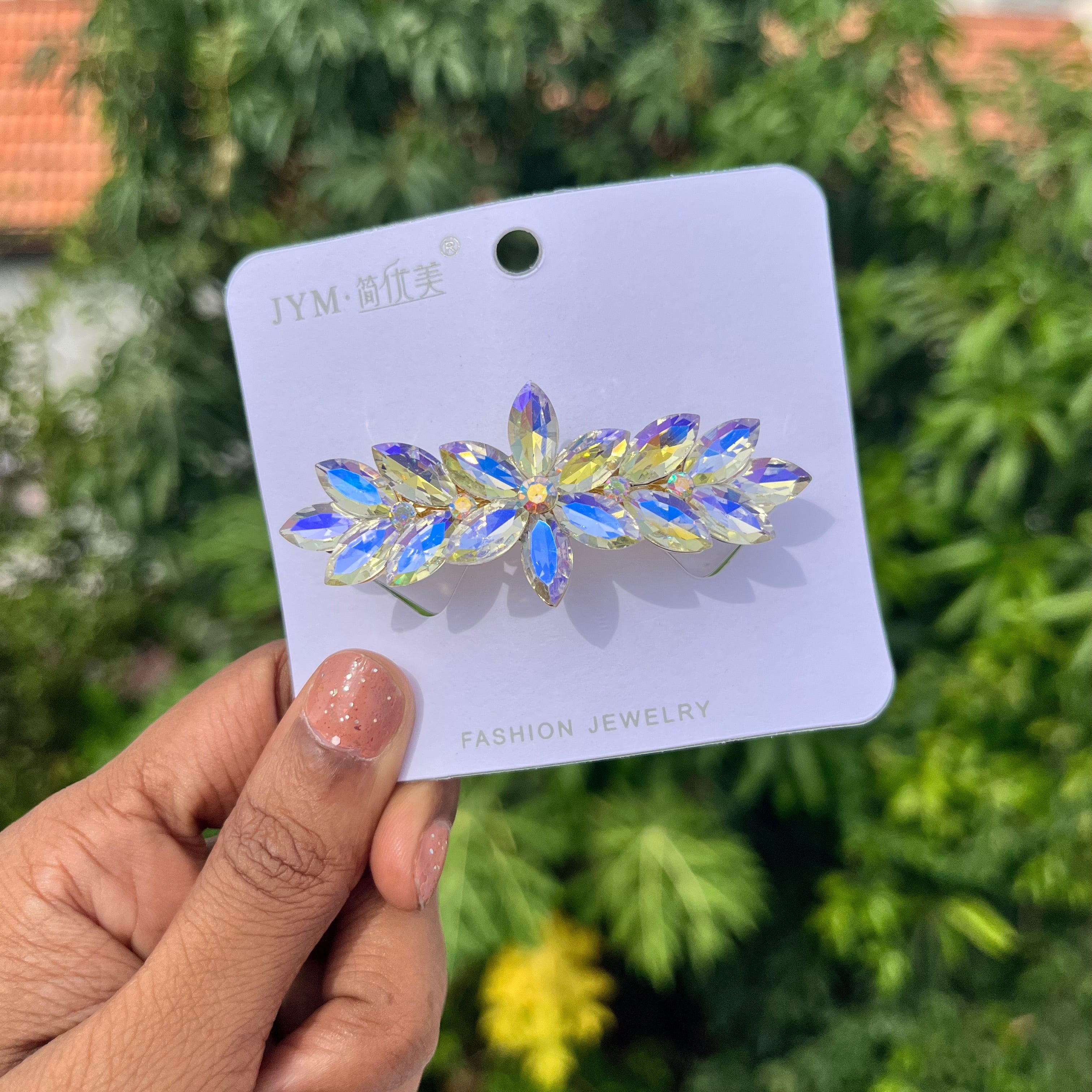 Twilight Leaf Center Clip