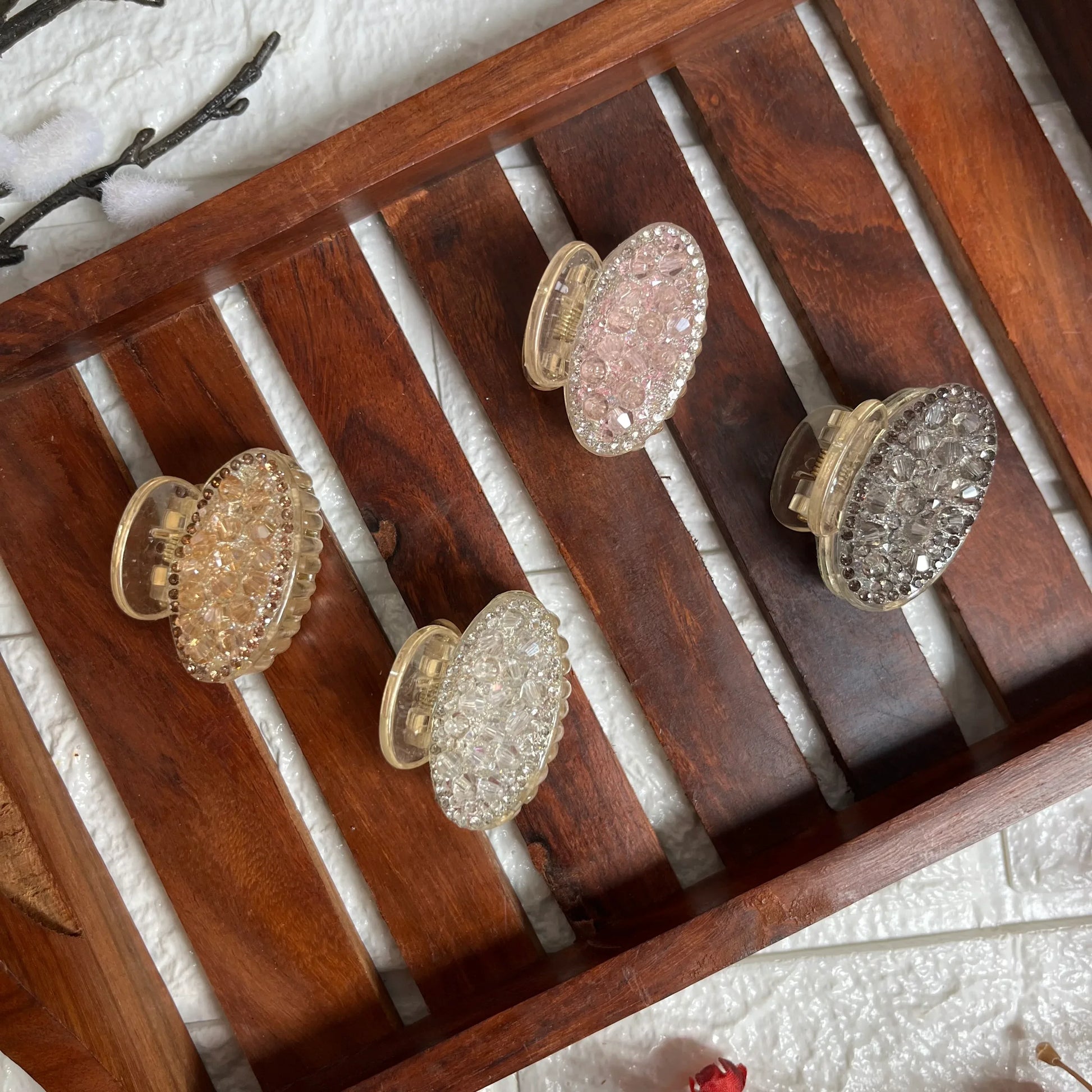 Shimmer Oval Clip - Kaithogai