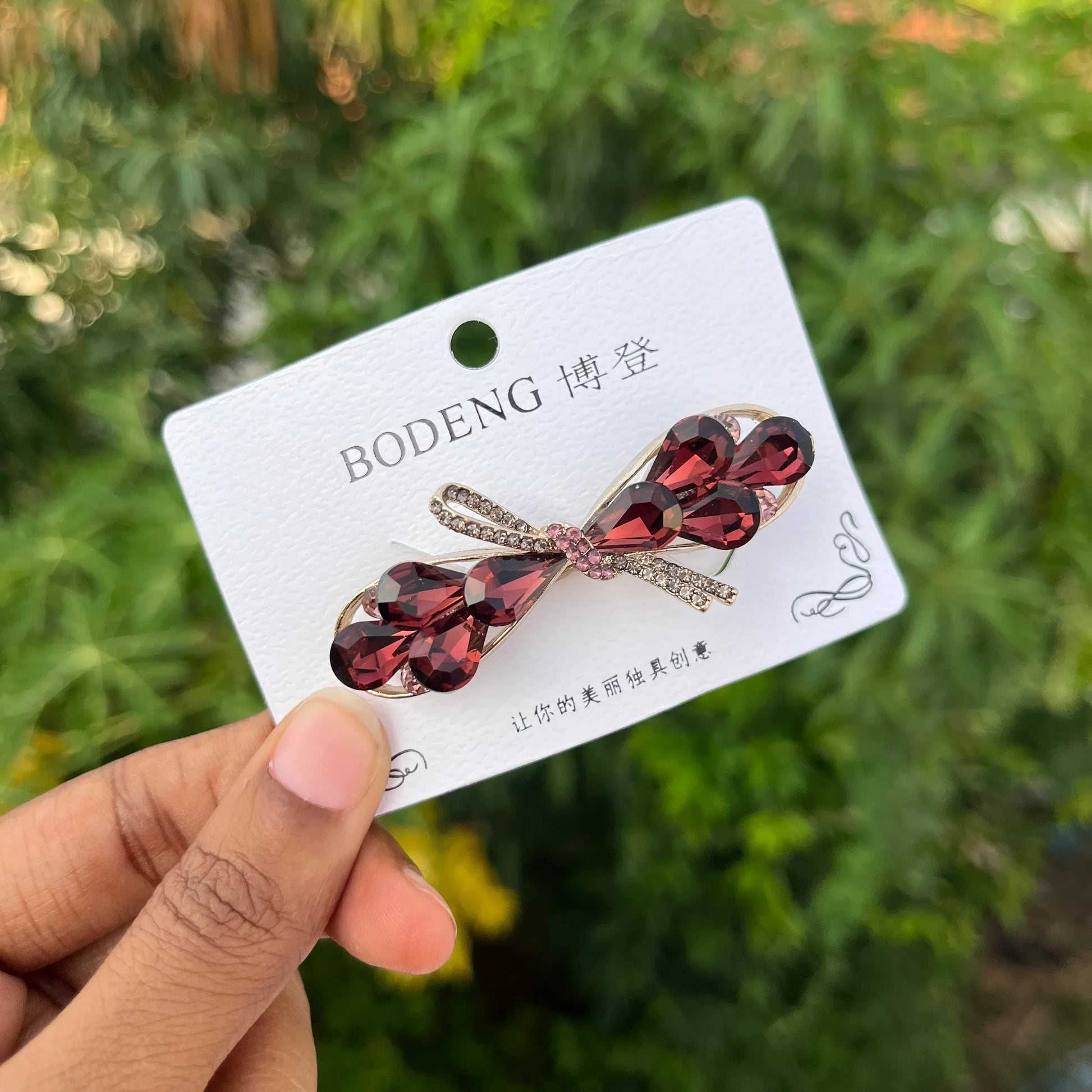 Mini Crystal Bow Center Clip Maroon