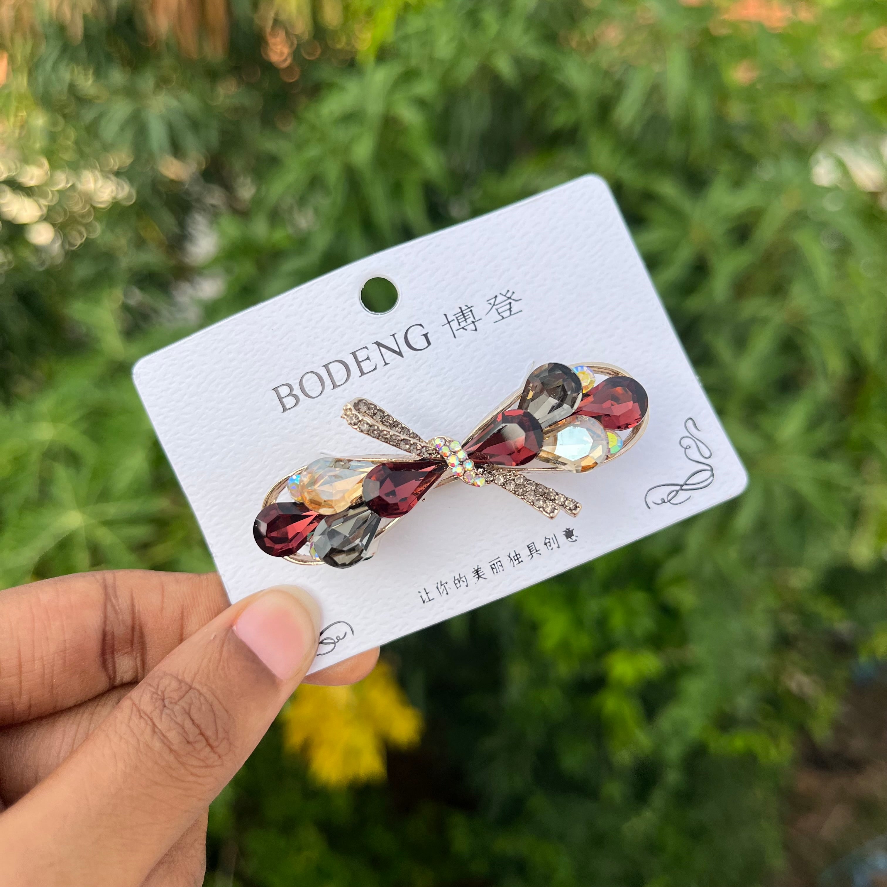 Mini Crystal Bow Center Clip