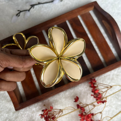 Flower Claw - Kaithogai