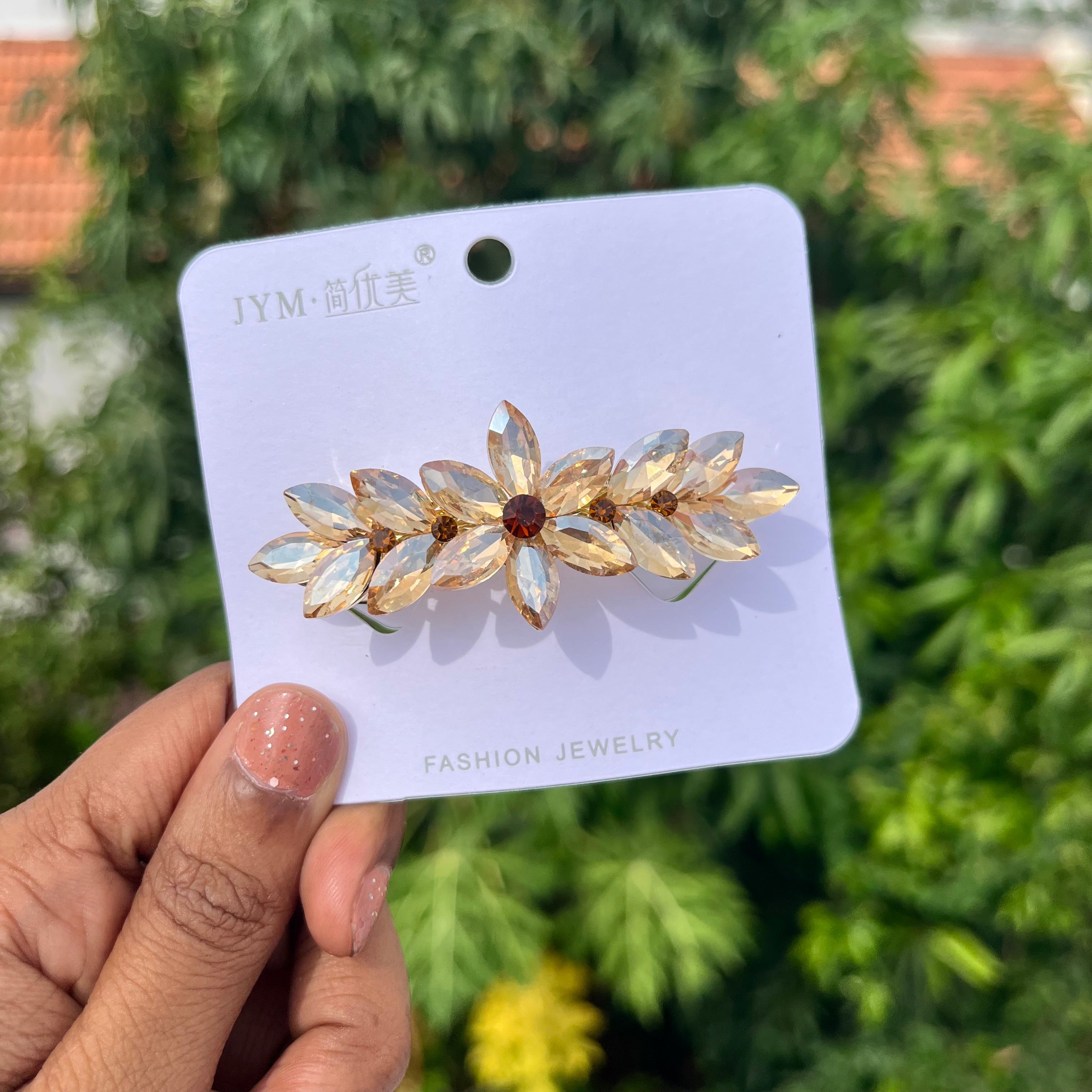 Twilight Leaf Center Clip