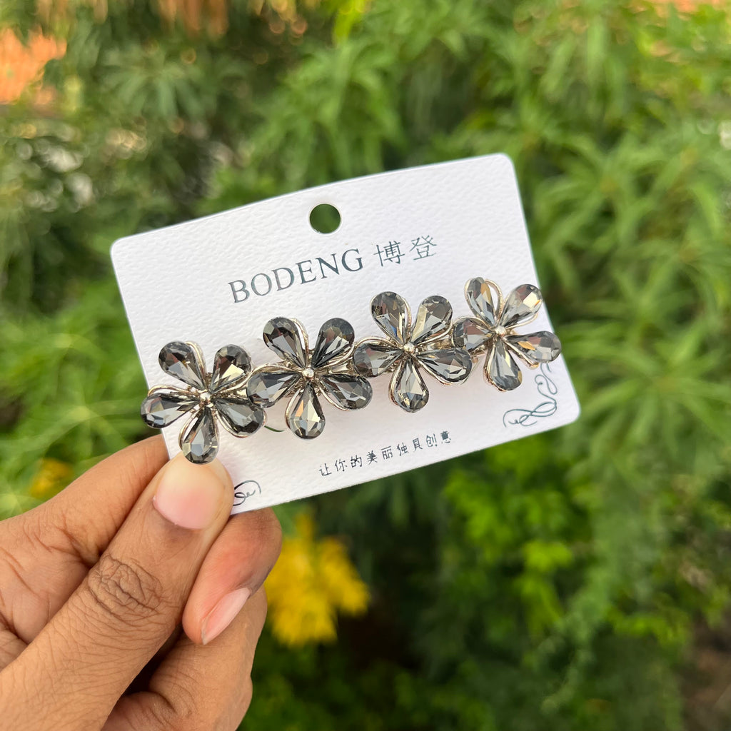 Five Petal Flower Center Clip