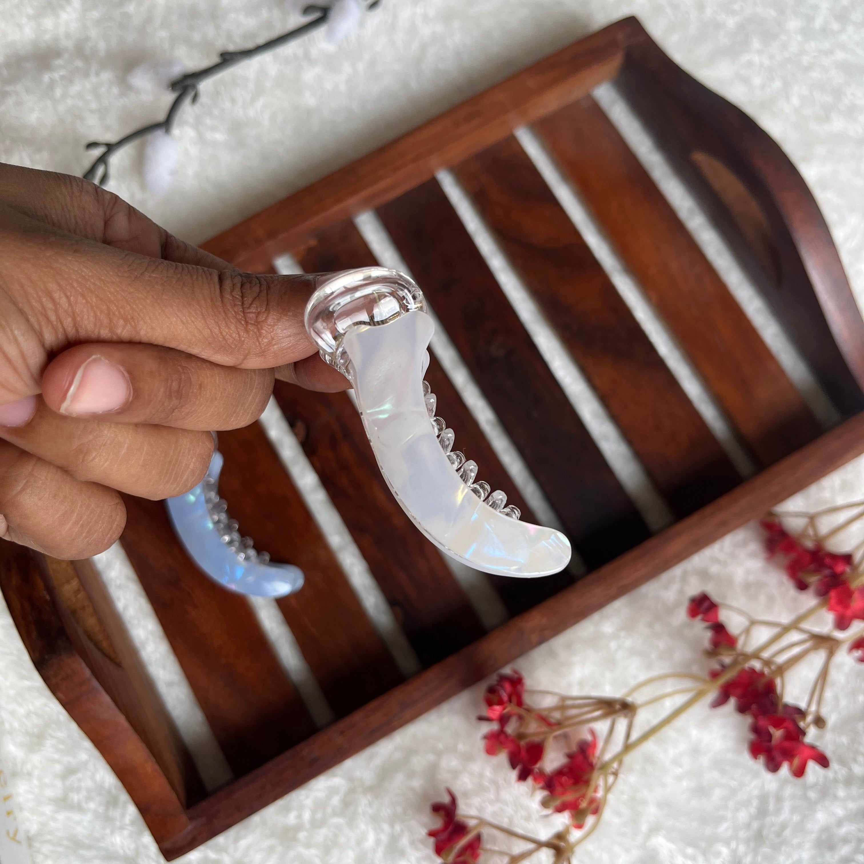 Holographic Banana Clip - S