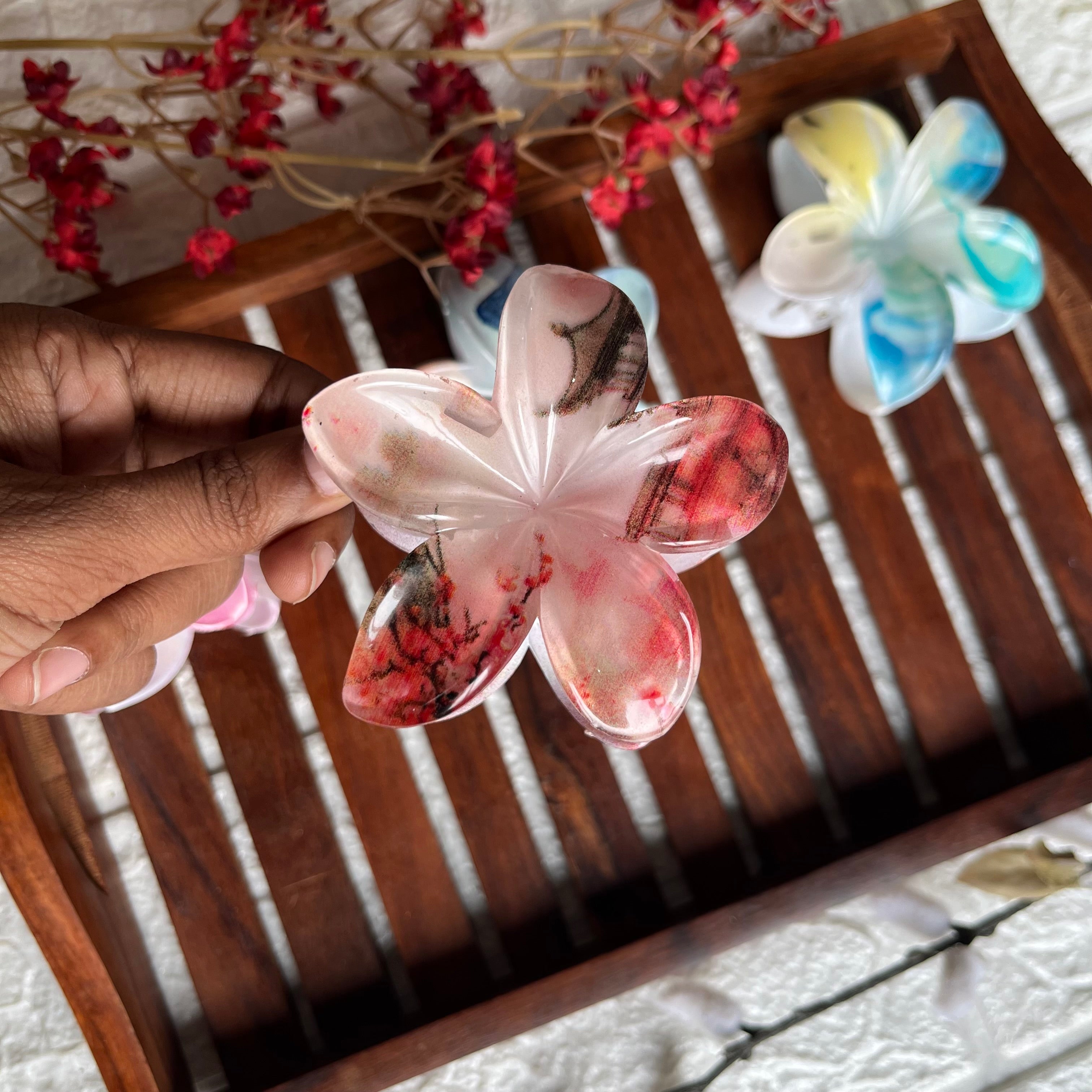 Watercolor Blossom Claw