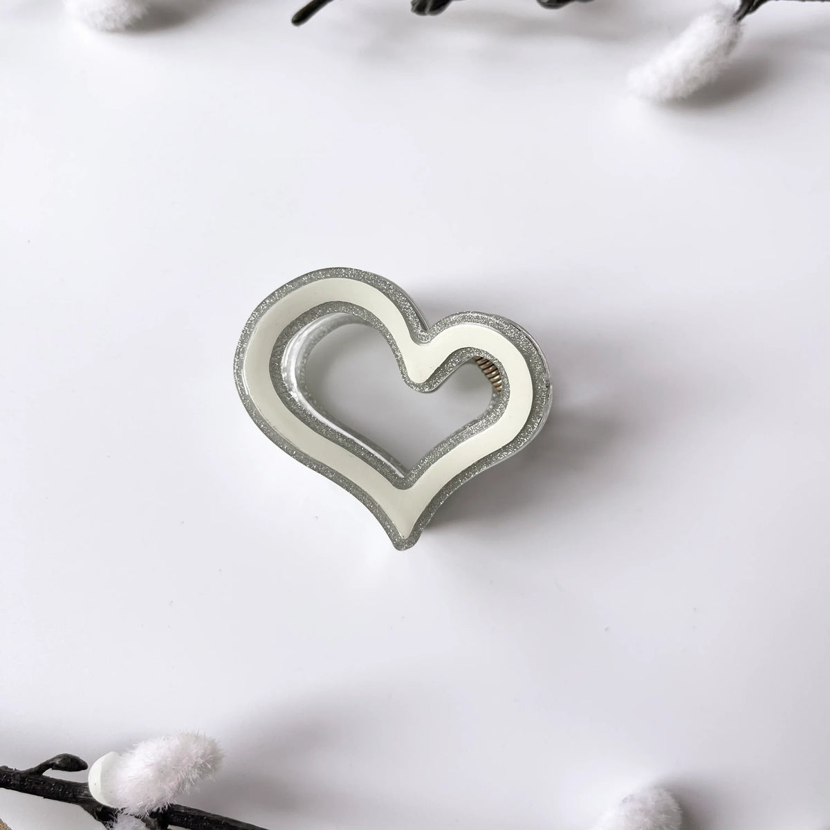 Aura Heart Claw White