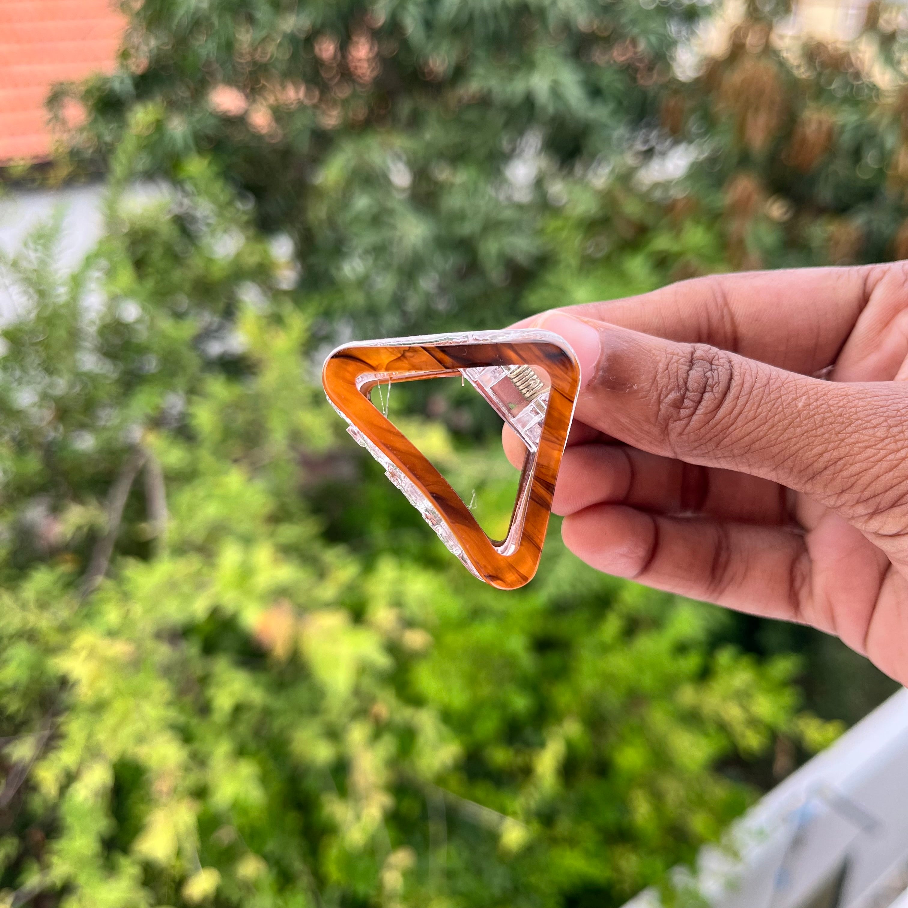 Minimal Triangle Hair Claw