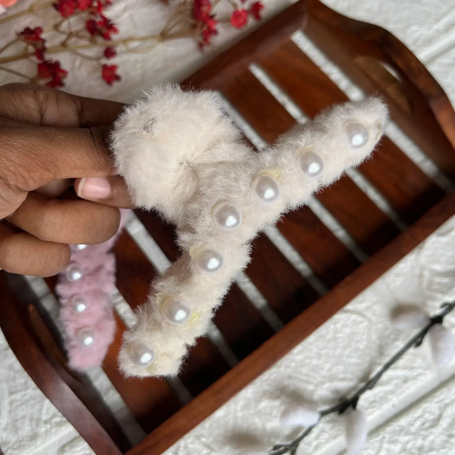 Furry Pearl Claw - Kaithogai