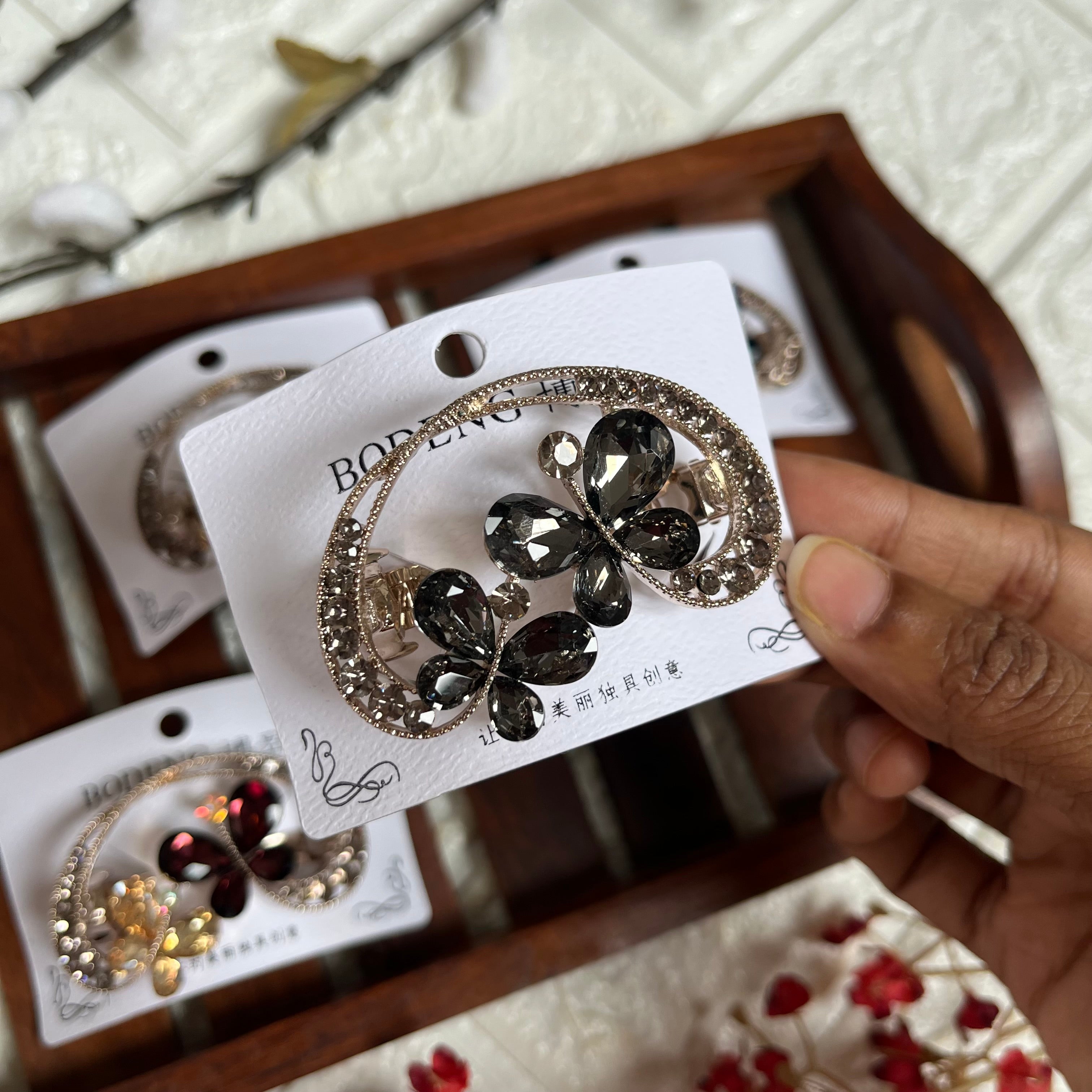 Butterfly Center Clip