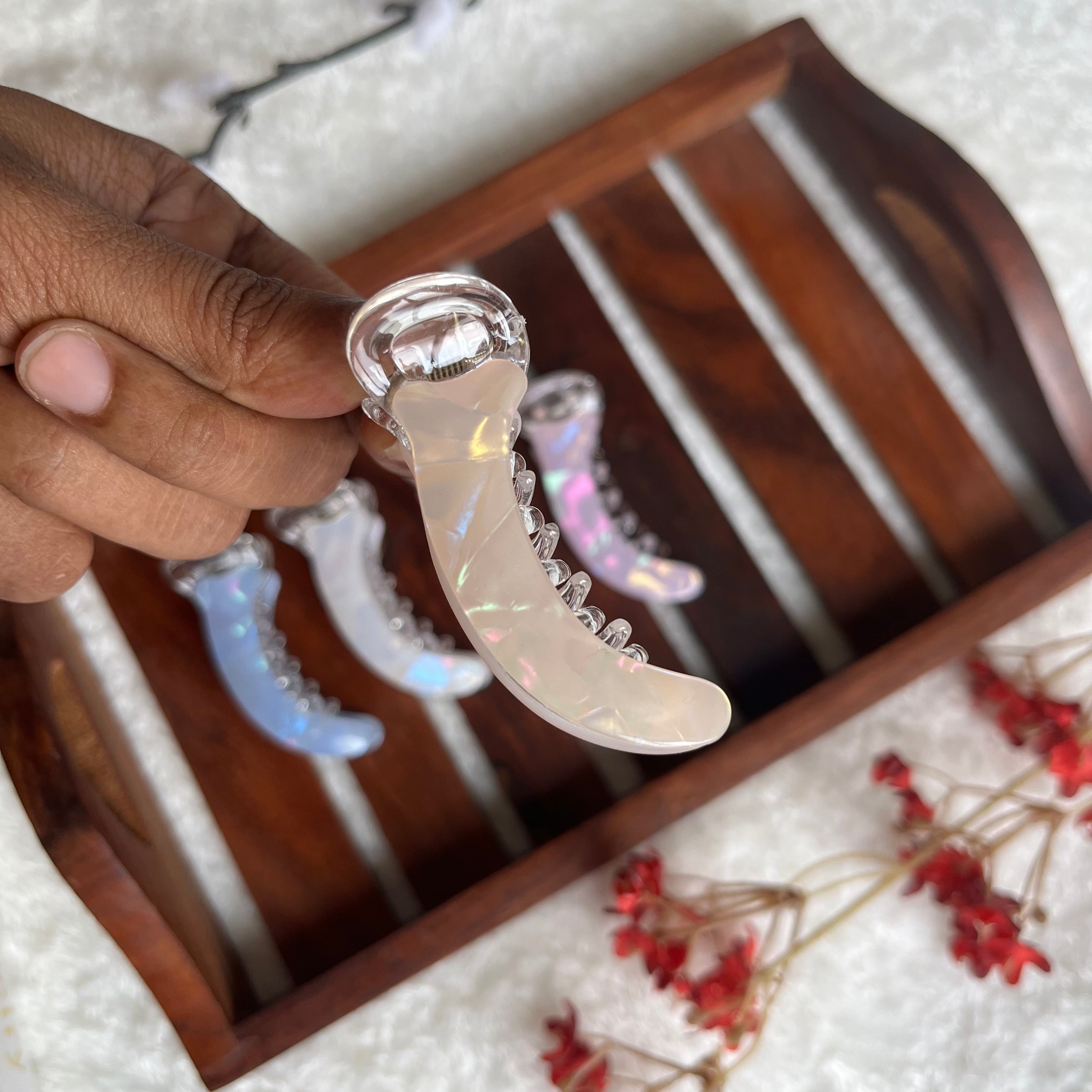 Holographic Banana Clip - S