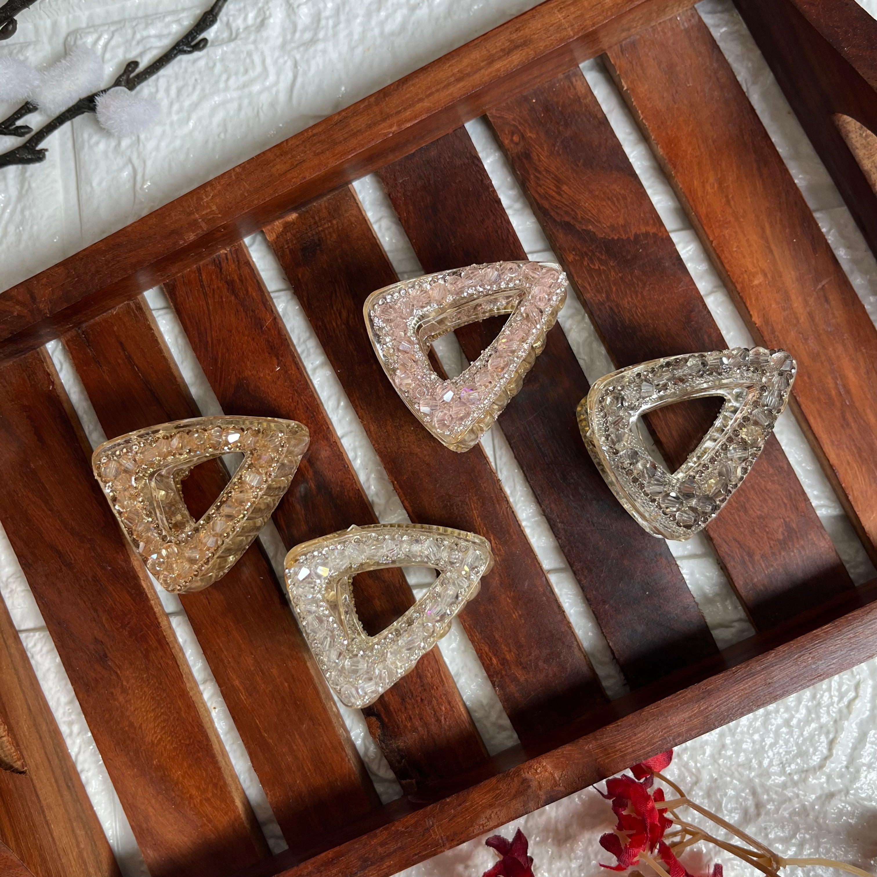 Tri-Shine Crystal Claw