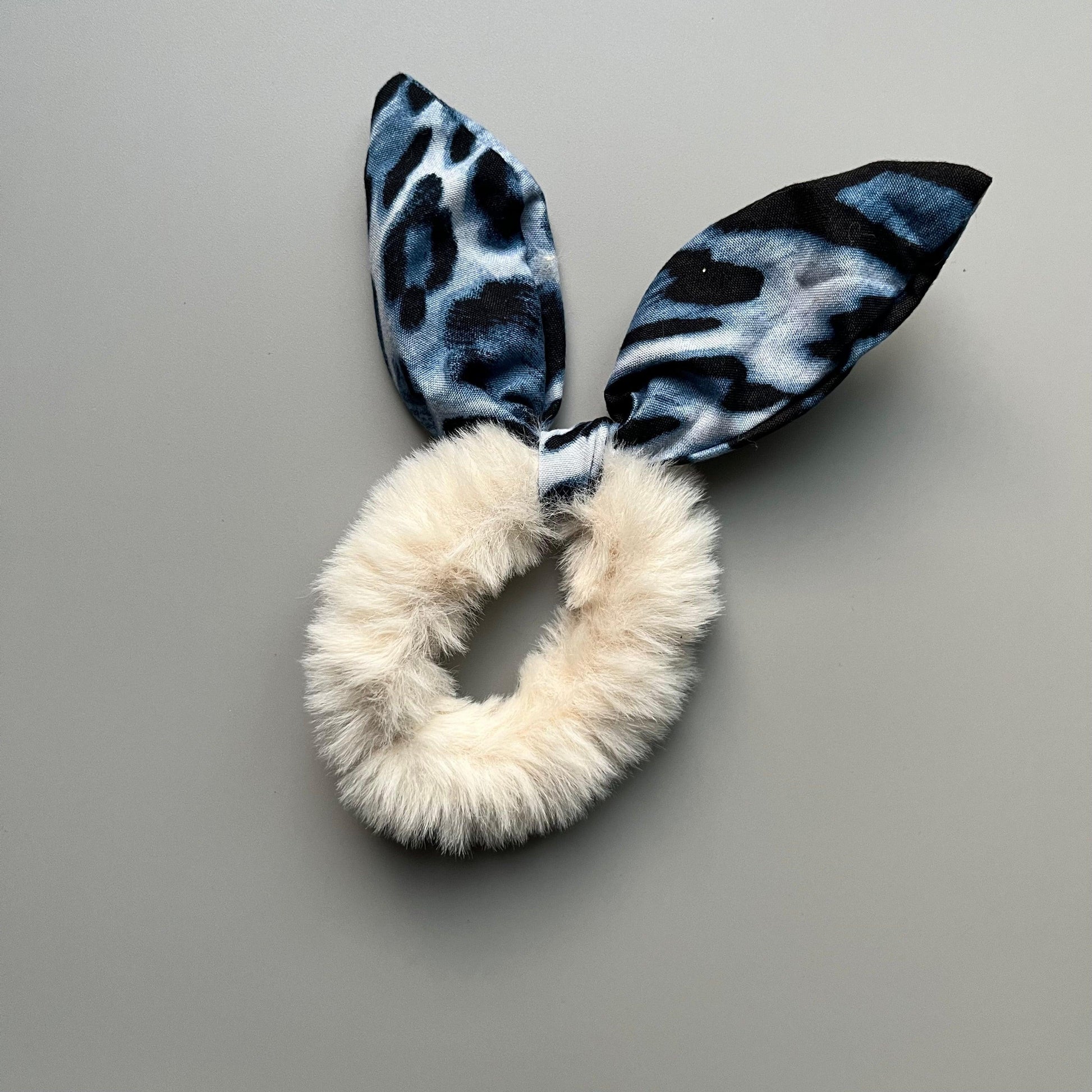 Bunny Fur Scrunchie - Kaithogai