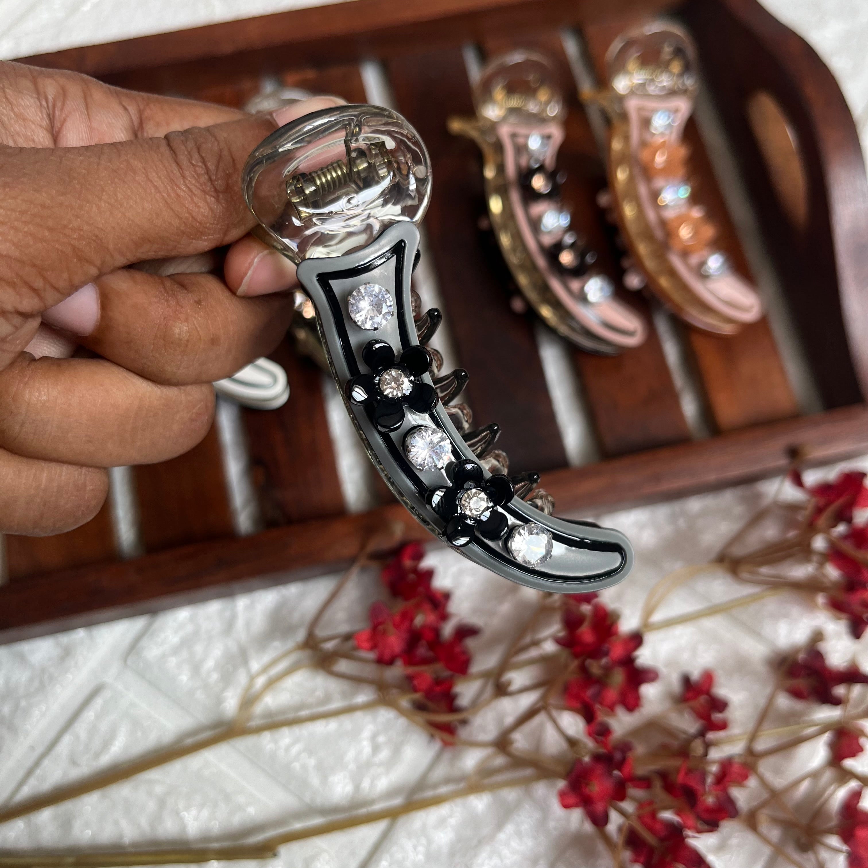 Designer Banana Clip - M