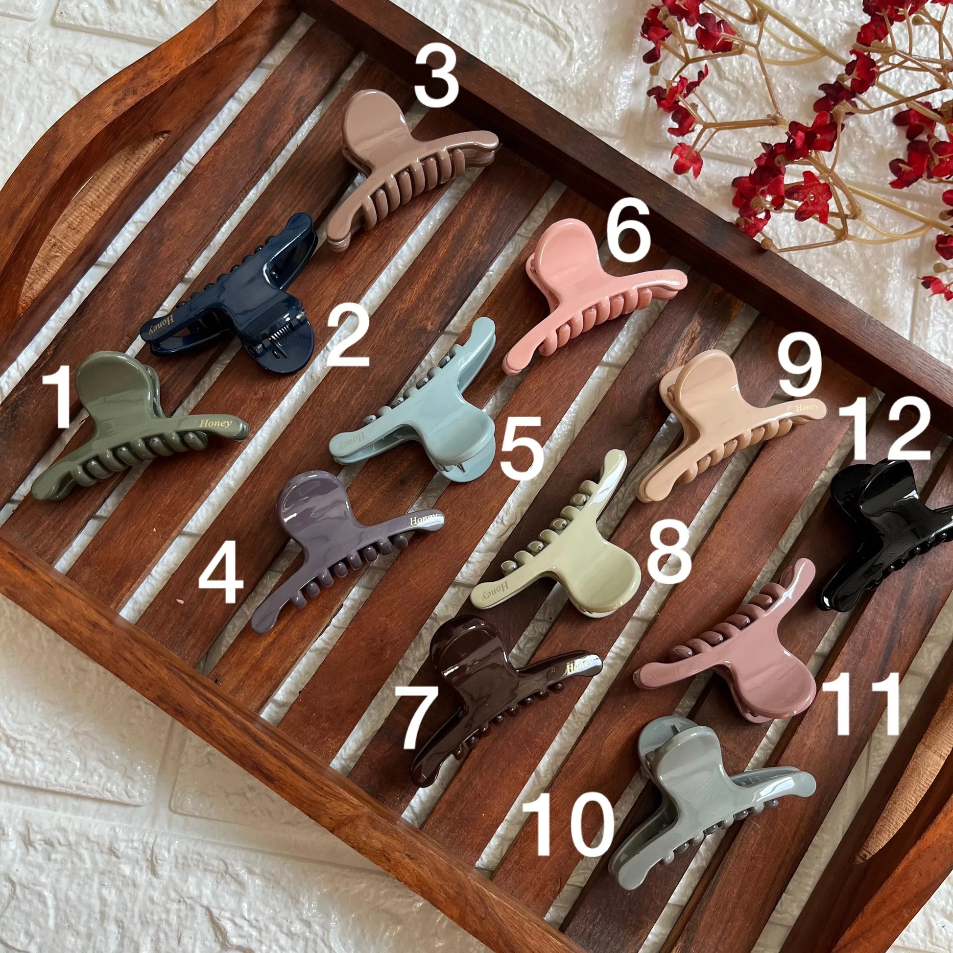 Petal Curve Claw - Honey - Kaithogai