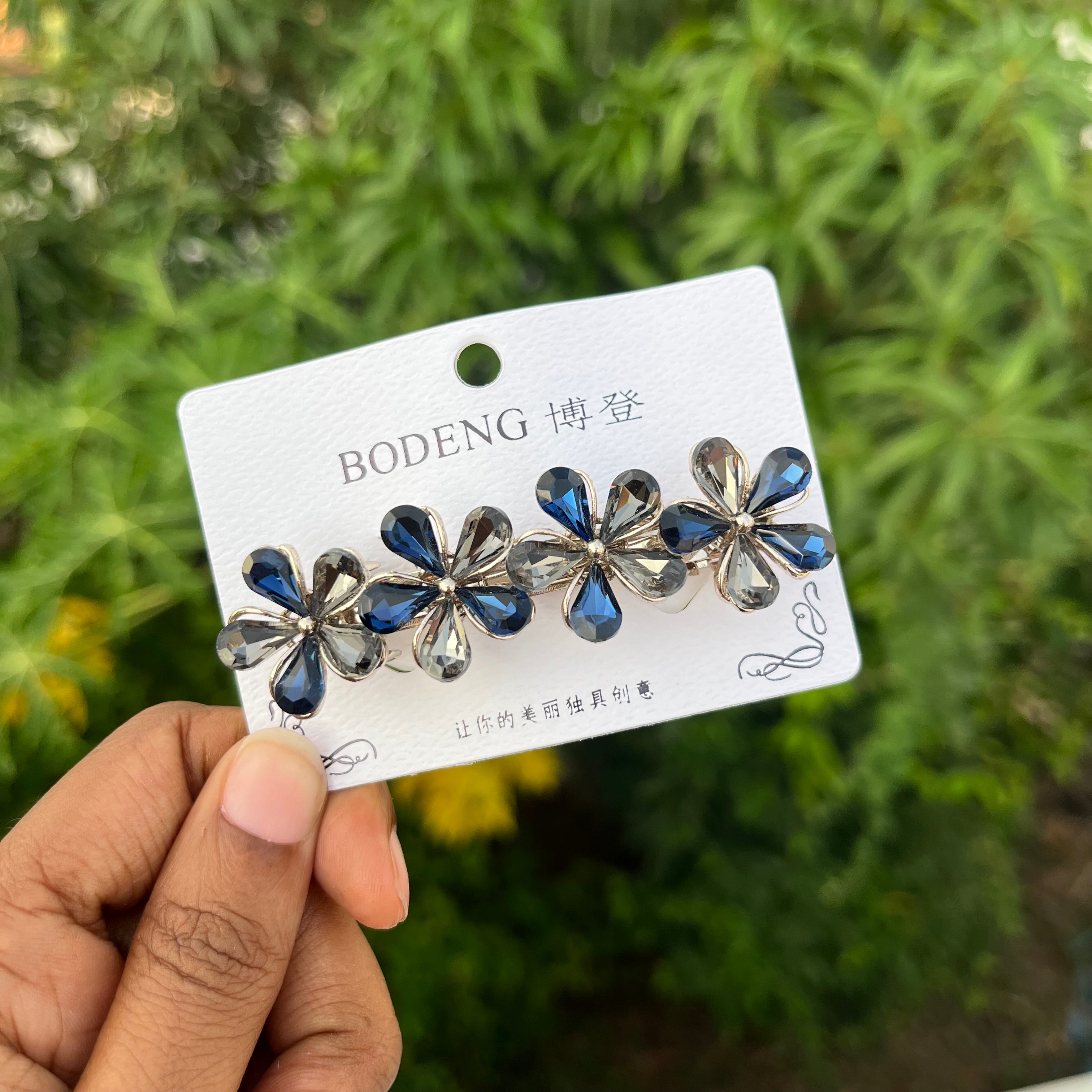 Five Petal Flower Center Clip