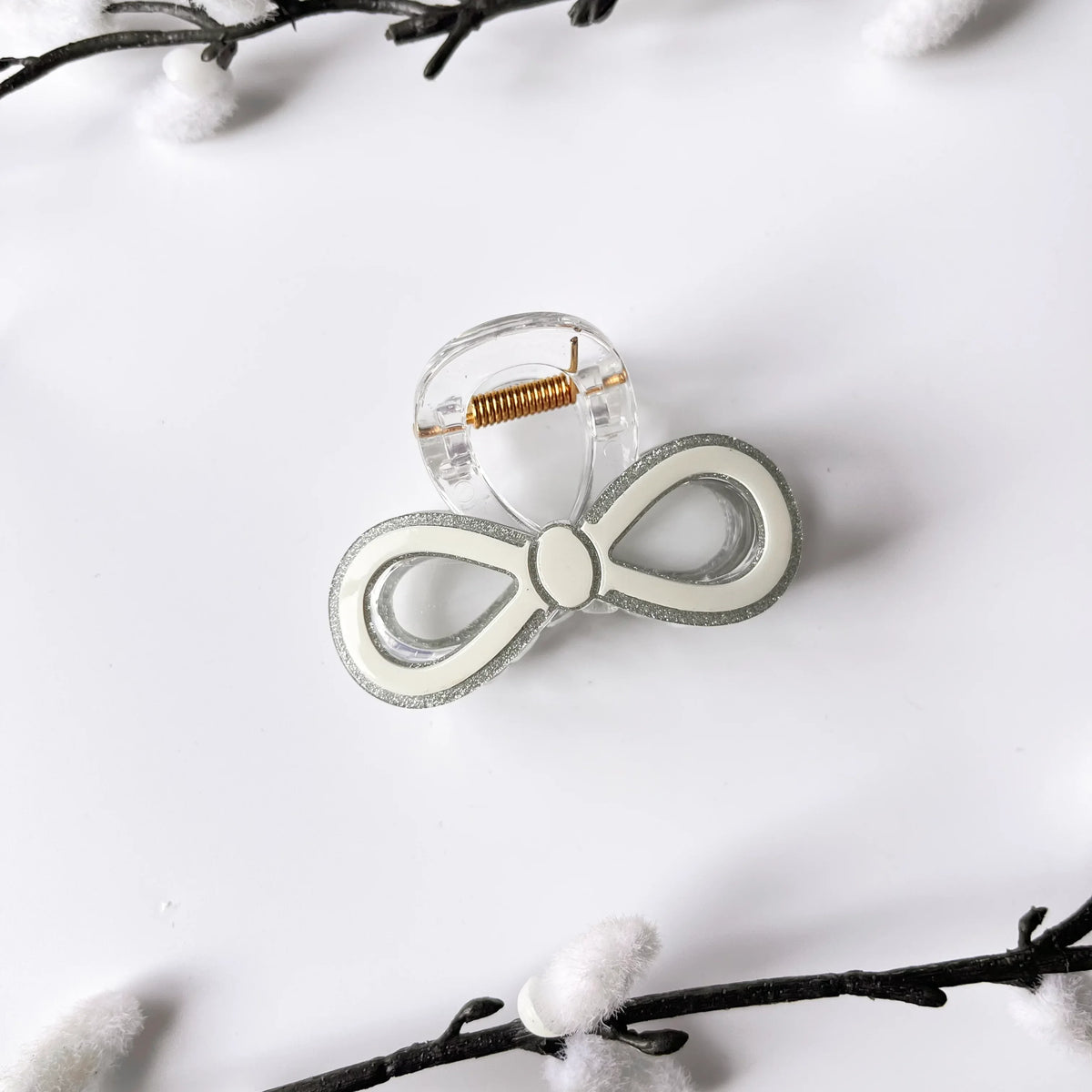 Infinity Loop Claw White