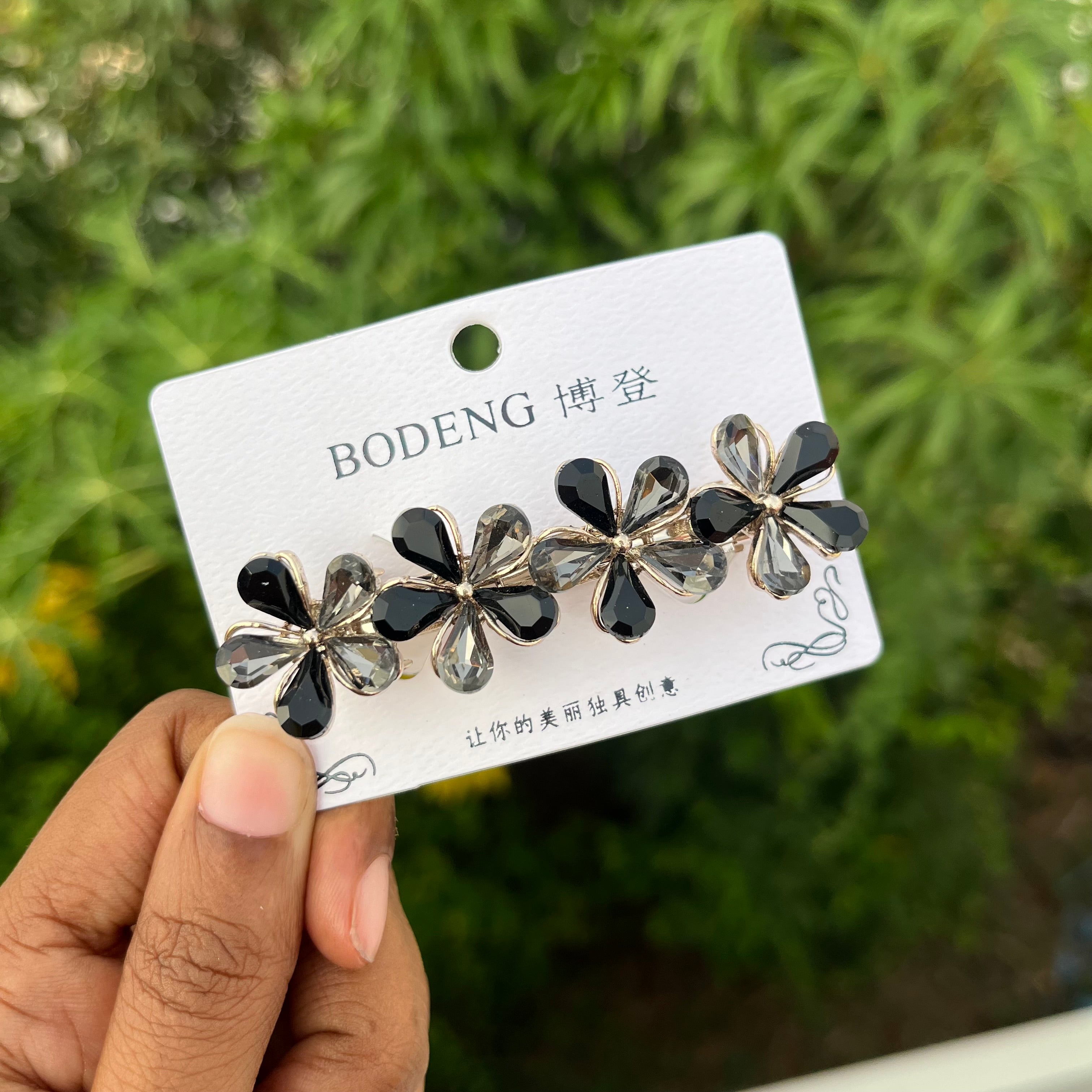 Five Petal Flower Center Clip