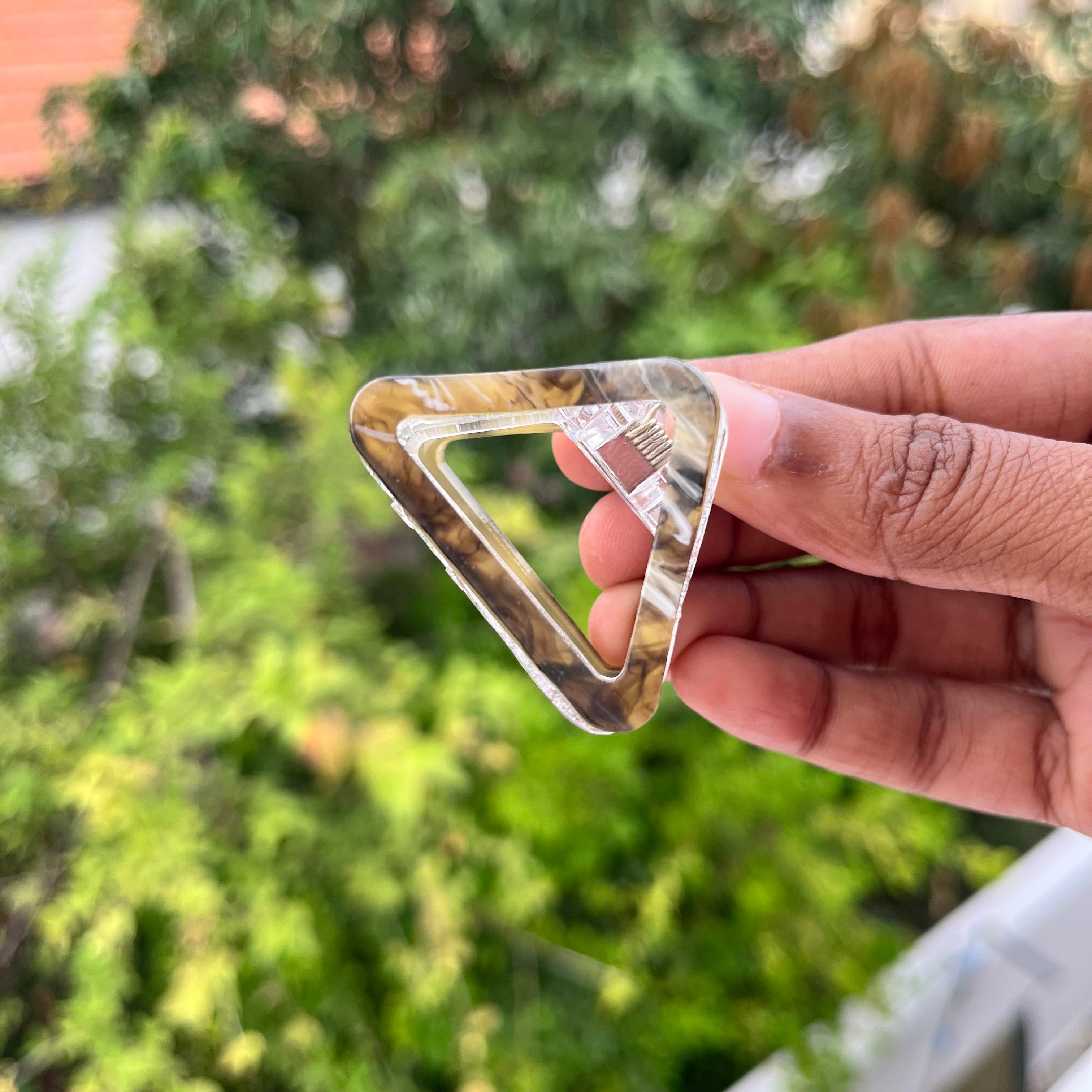 Minimal Triangle Hair Claw