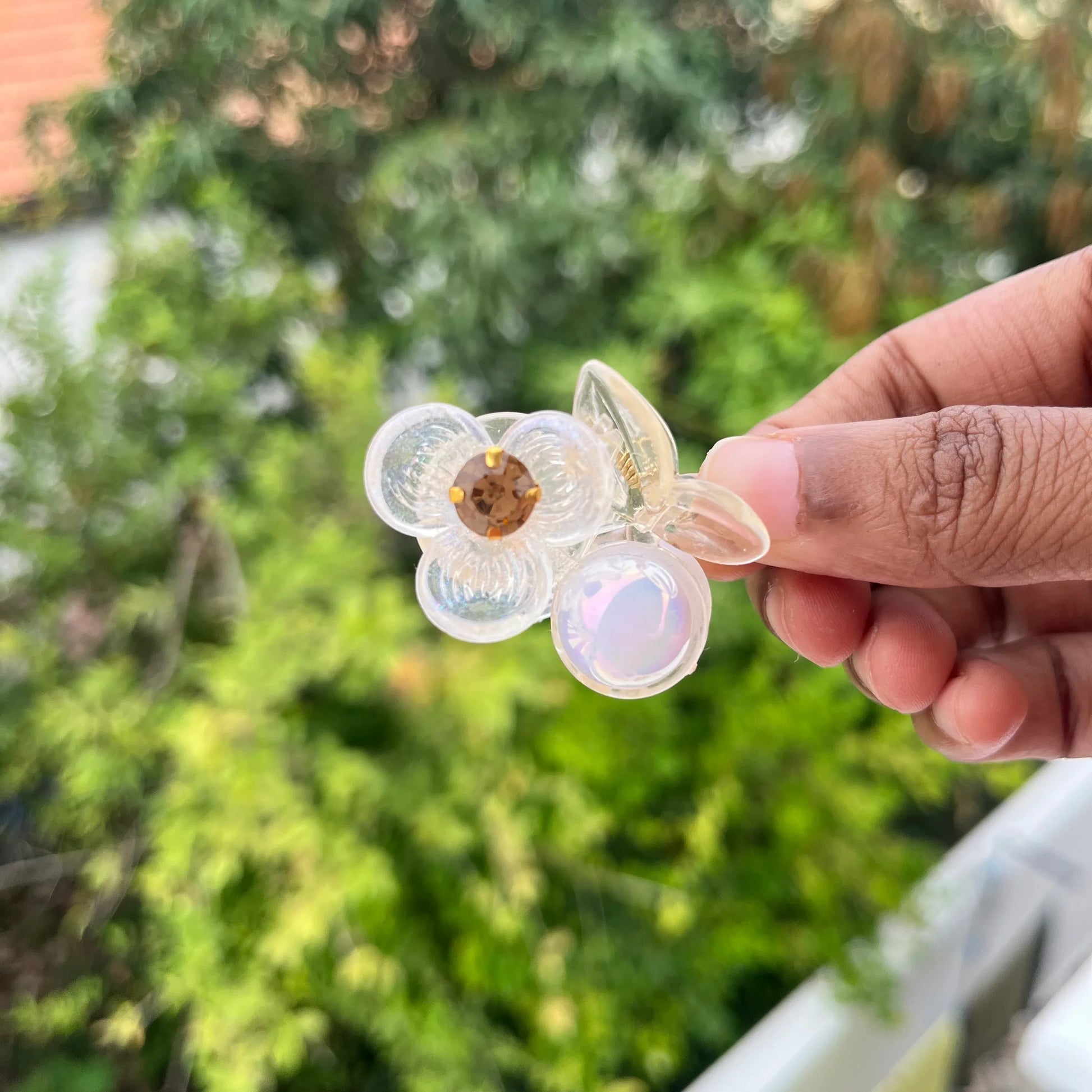 Pearl Hair Claw Gold