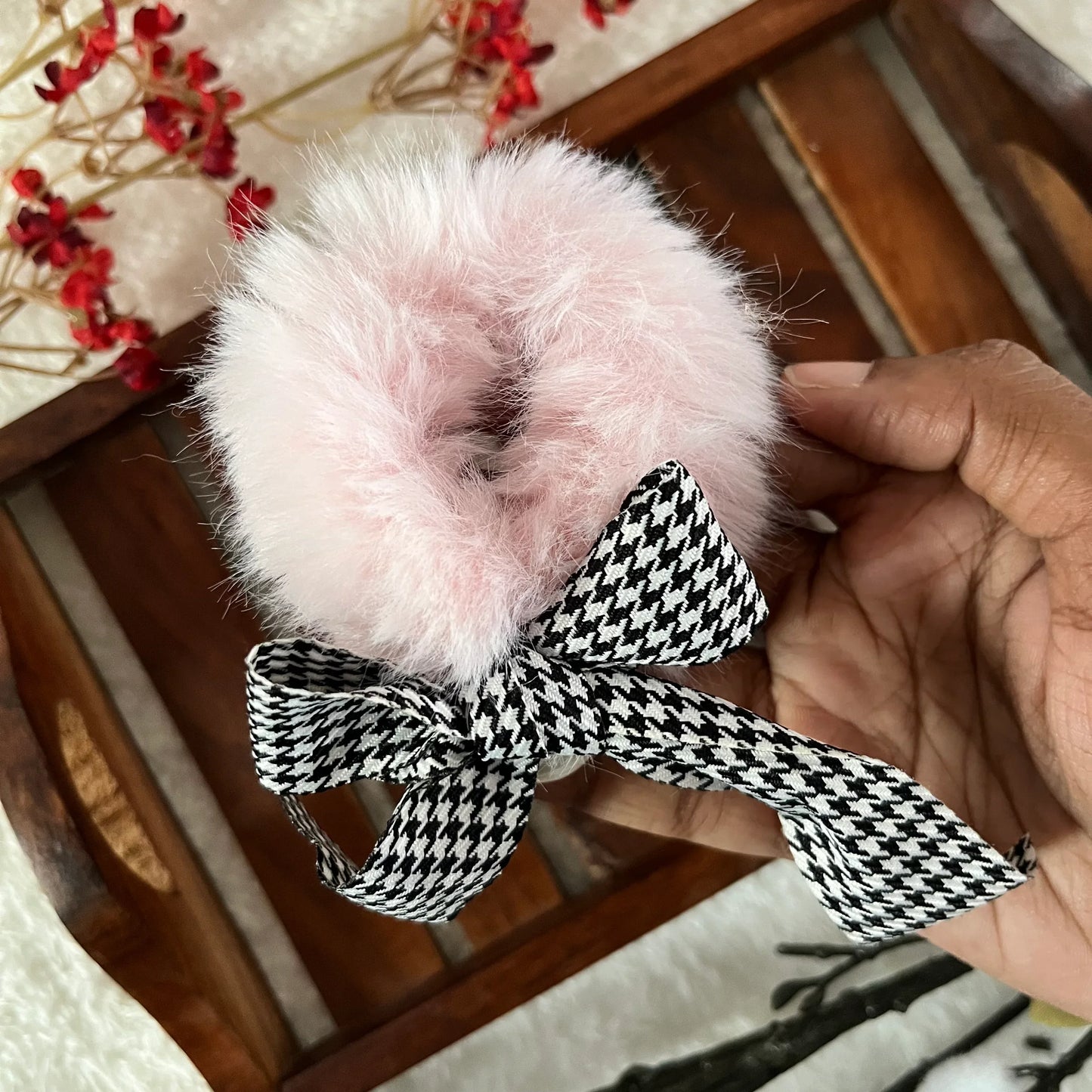 Fluffy Bow Scrunchie - Kaithogai
