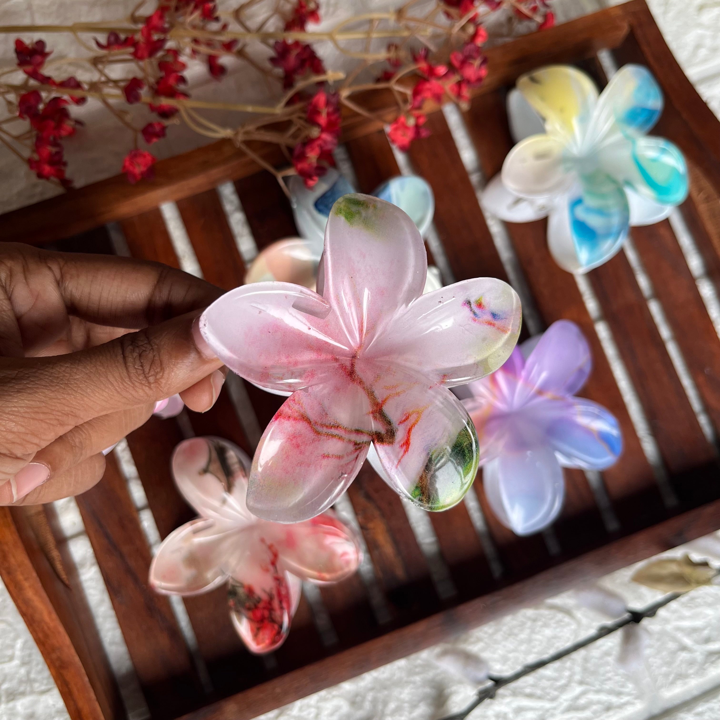 Watercolor Blossom Claw