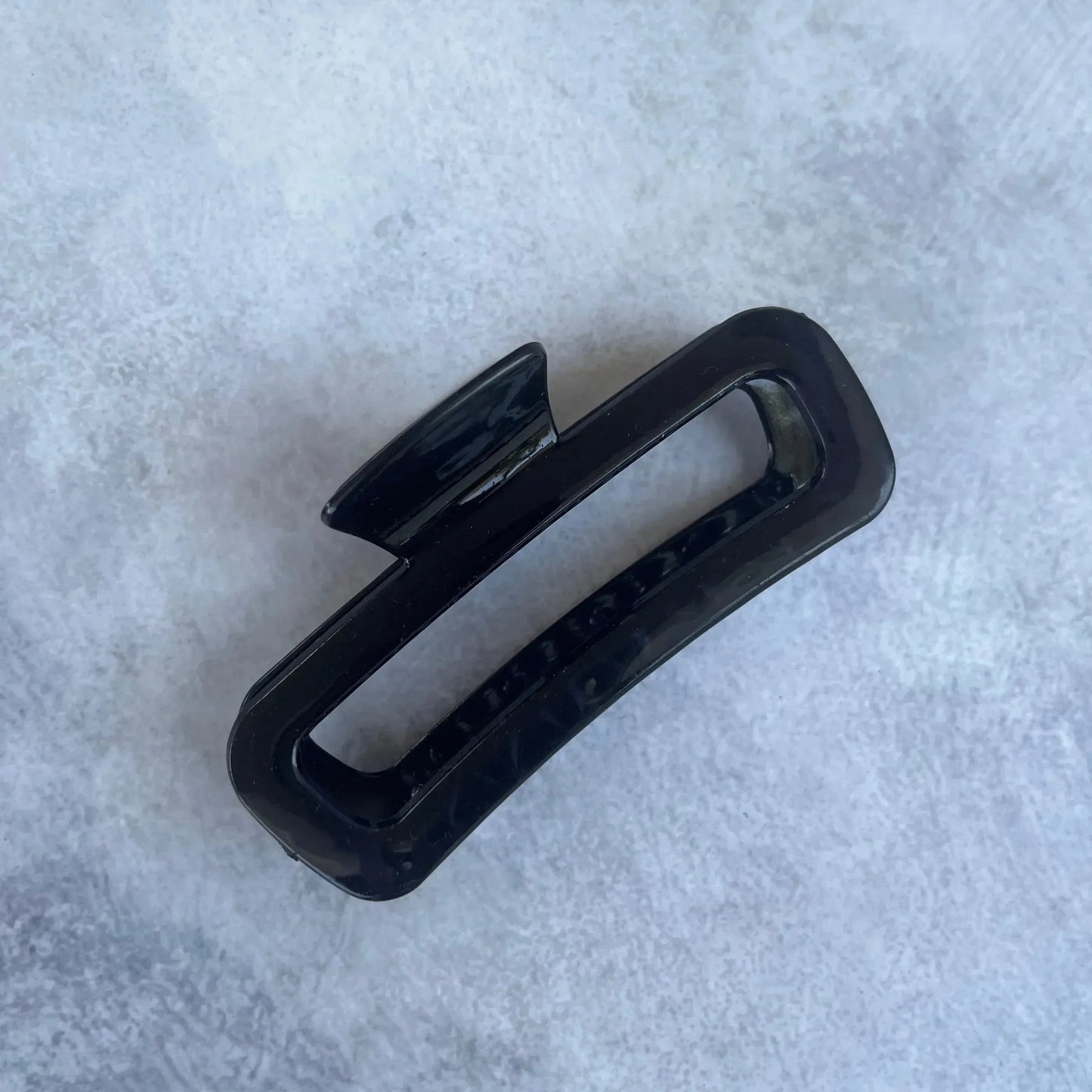 Oversized Rectangle Claw Black