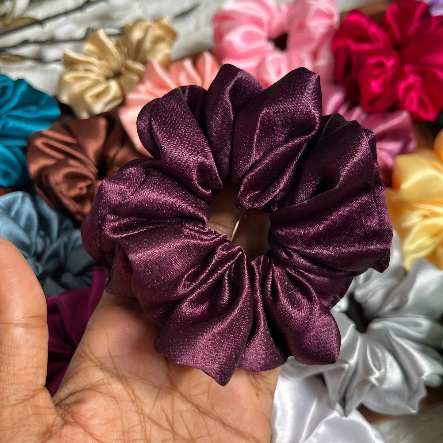 Satin Scrunchie – Smooth & Shine - Kaithogai